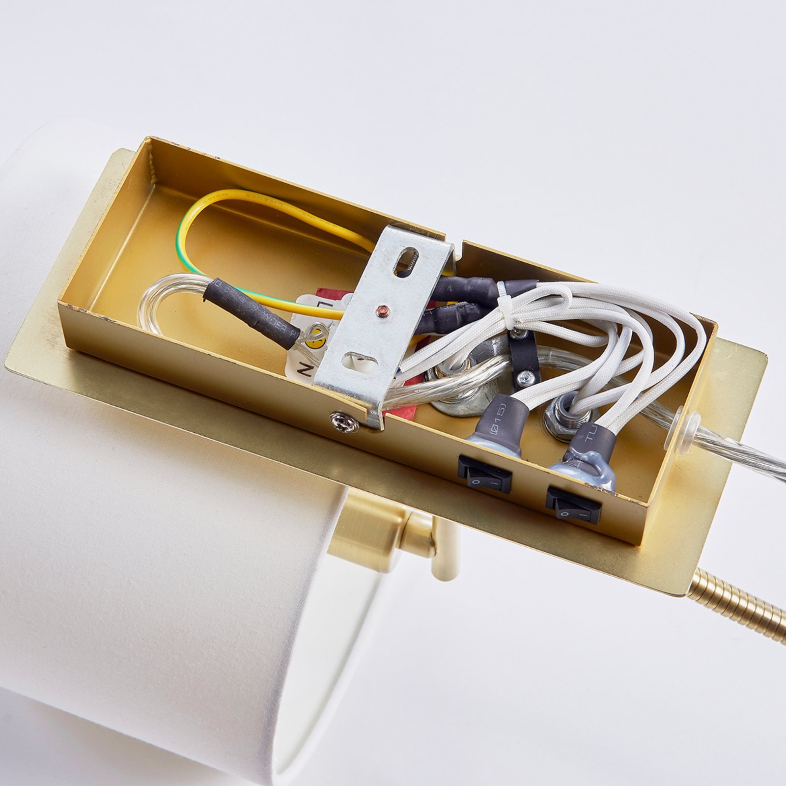 Florens Vägglampa White/Brass - Lindby