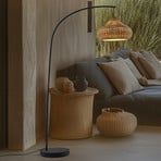 Lucande Außenstehleuchte Taniola, beige, Rattan, 195cm, IP44