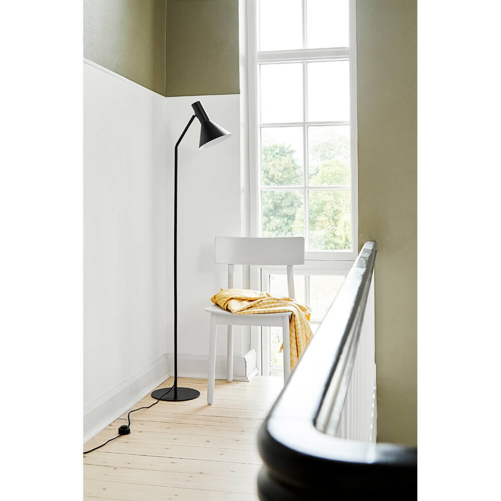 Lyss Stojaca Lampa Light Grey - Frandsen