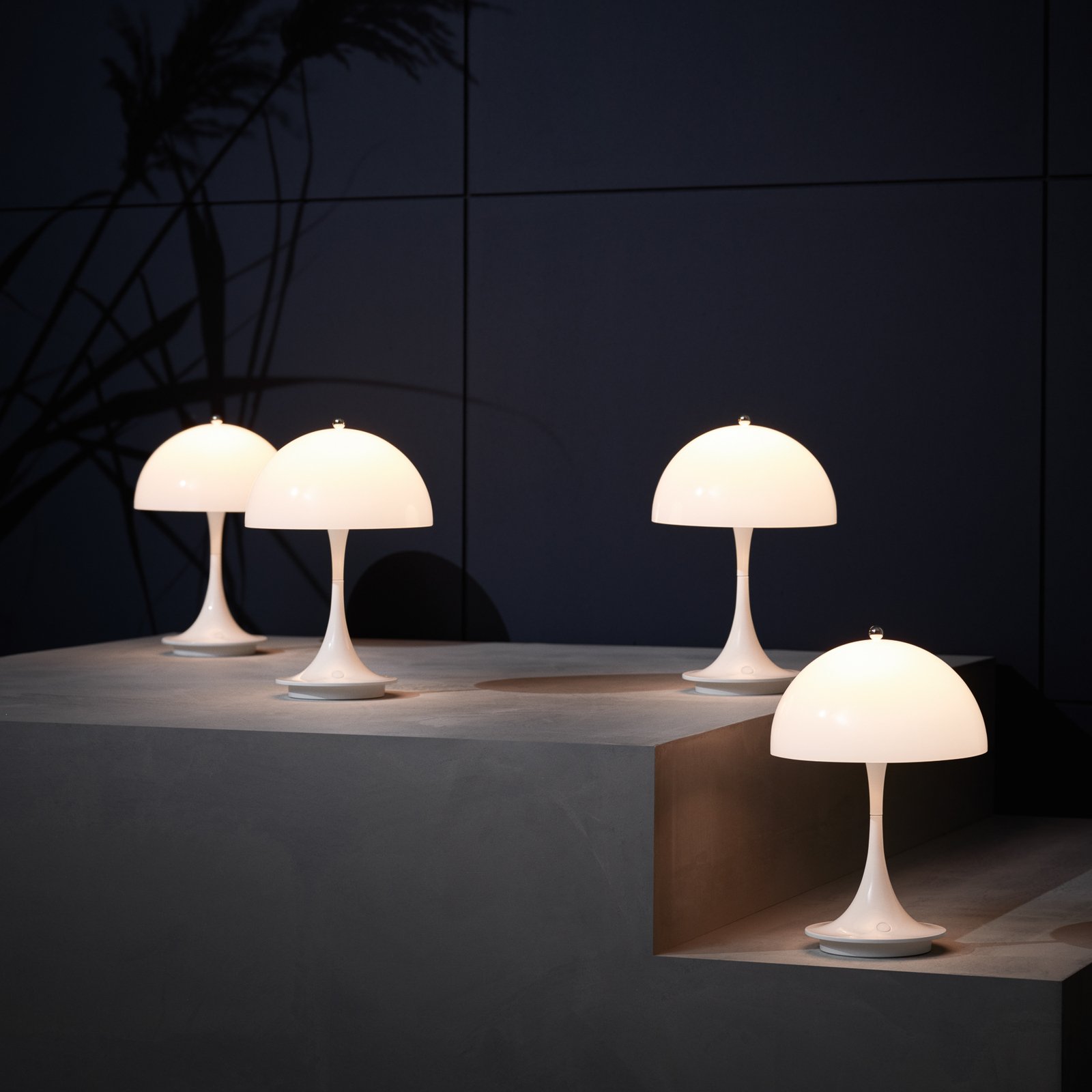 Louis Poulsen Panthella Portable V2 LED-Lampe weiß