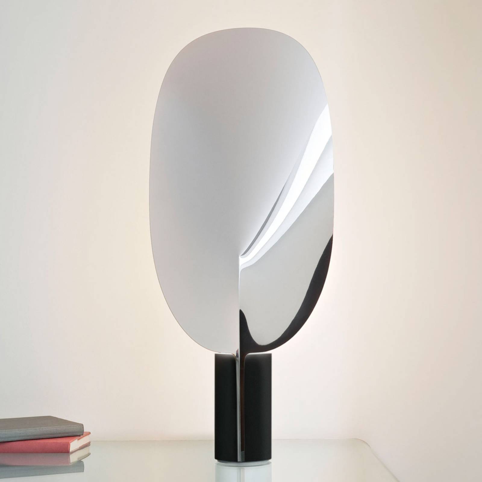 FLOS FLOS Serena - stmívatelná stolní lampa LED, chrom