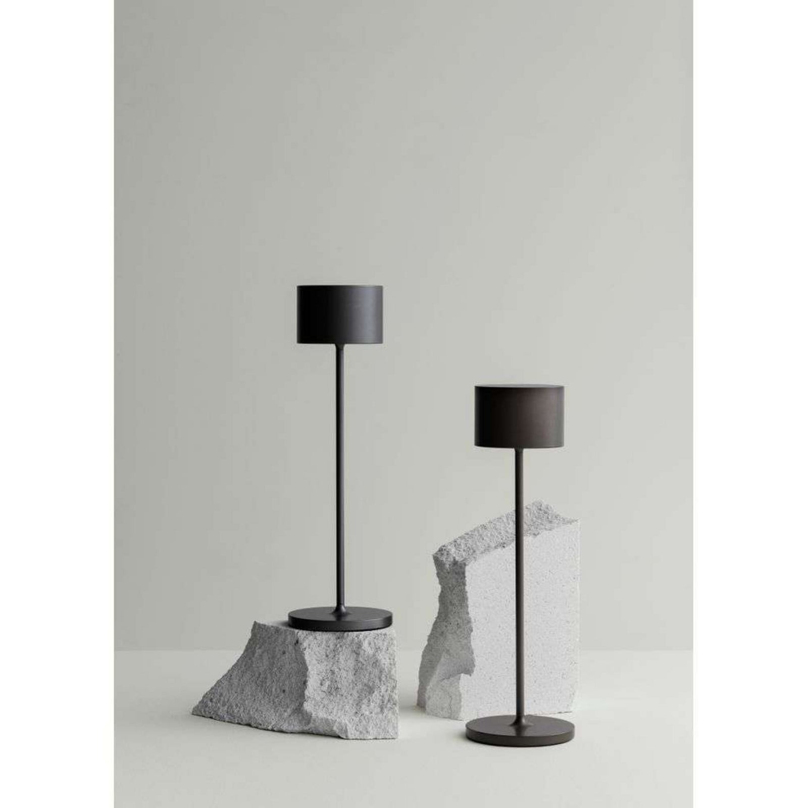 Farol Portable Bordlampe Burned Metal/Metallic Blomus - Terrasse - Aluminium billede