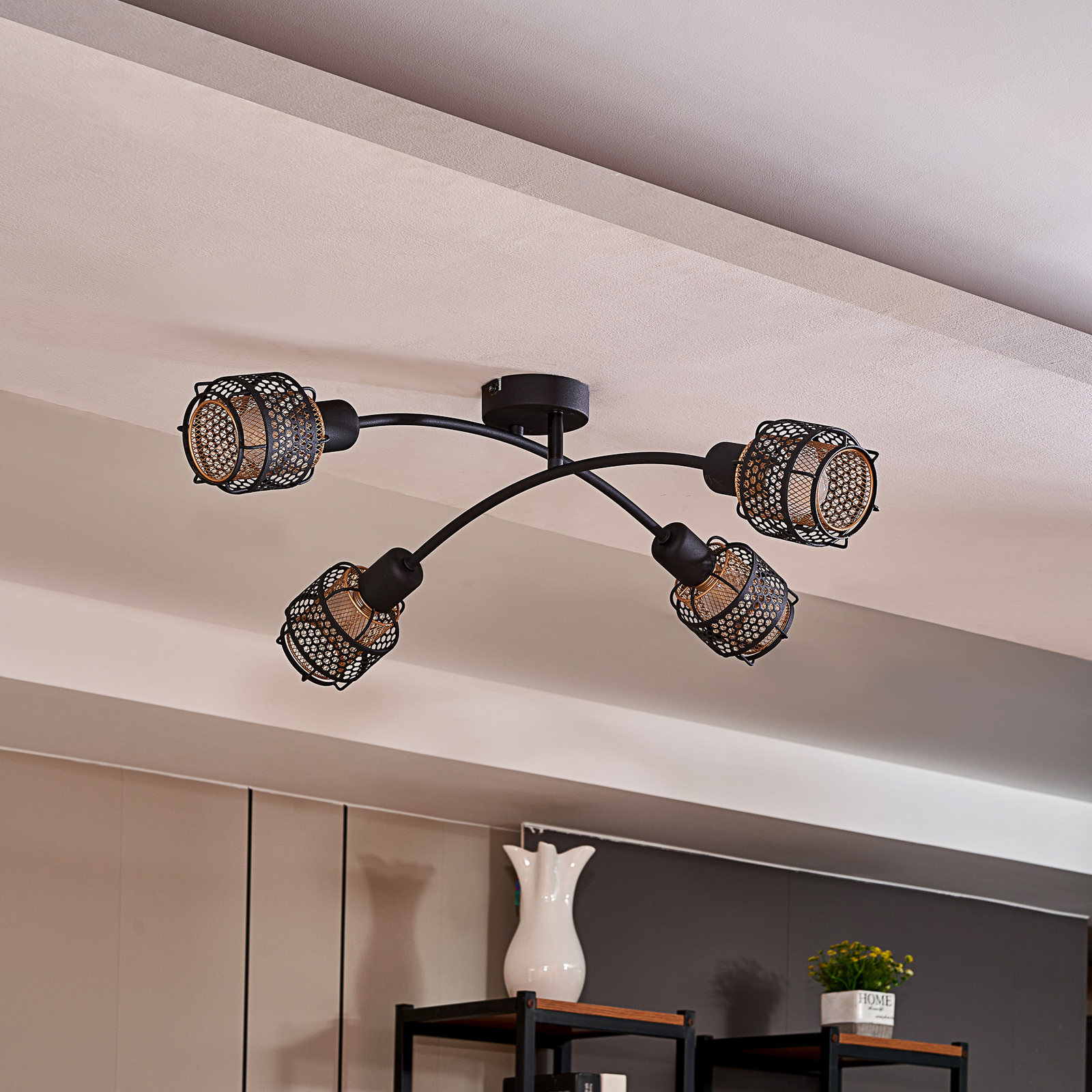 Lindby Eudoria ceiling lamp 4-bulb black/gold
