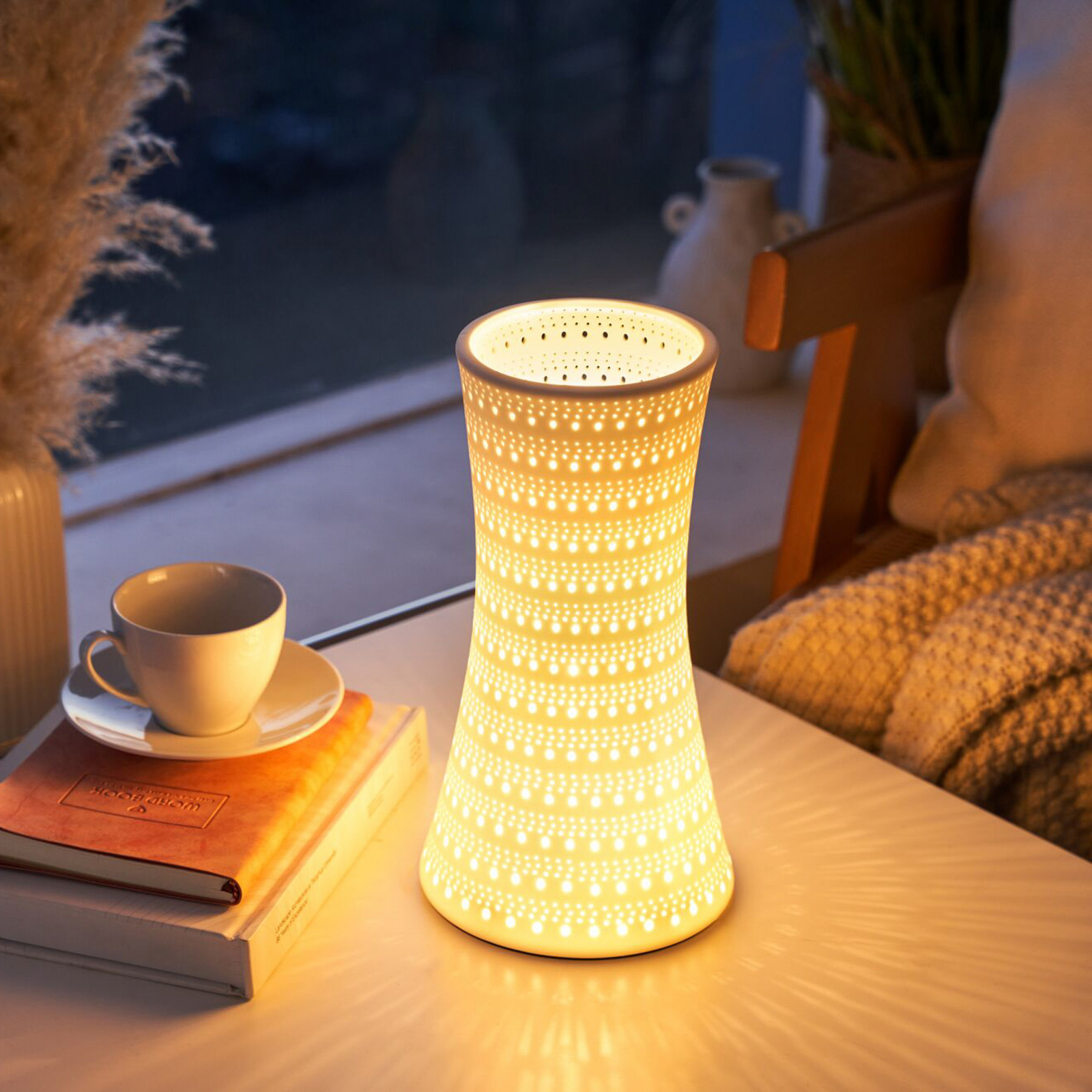 Pauleen-pöytälamppu DREAMY SUNKISS, valkoinen, korkeus 29 cm, posliini