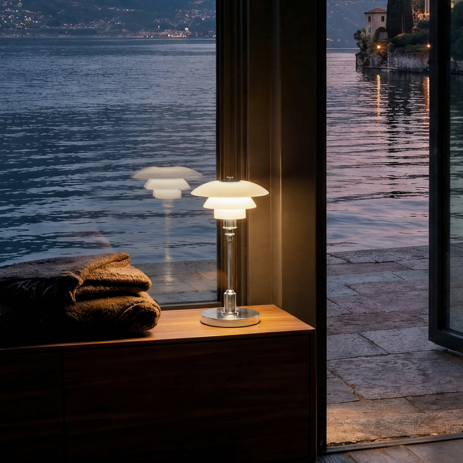 PH 1-1 bærbar bordlampe, krom, IP44 - Louis Poulsen