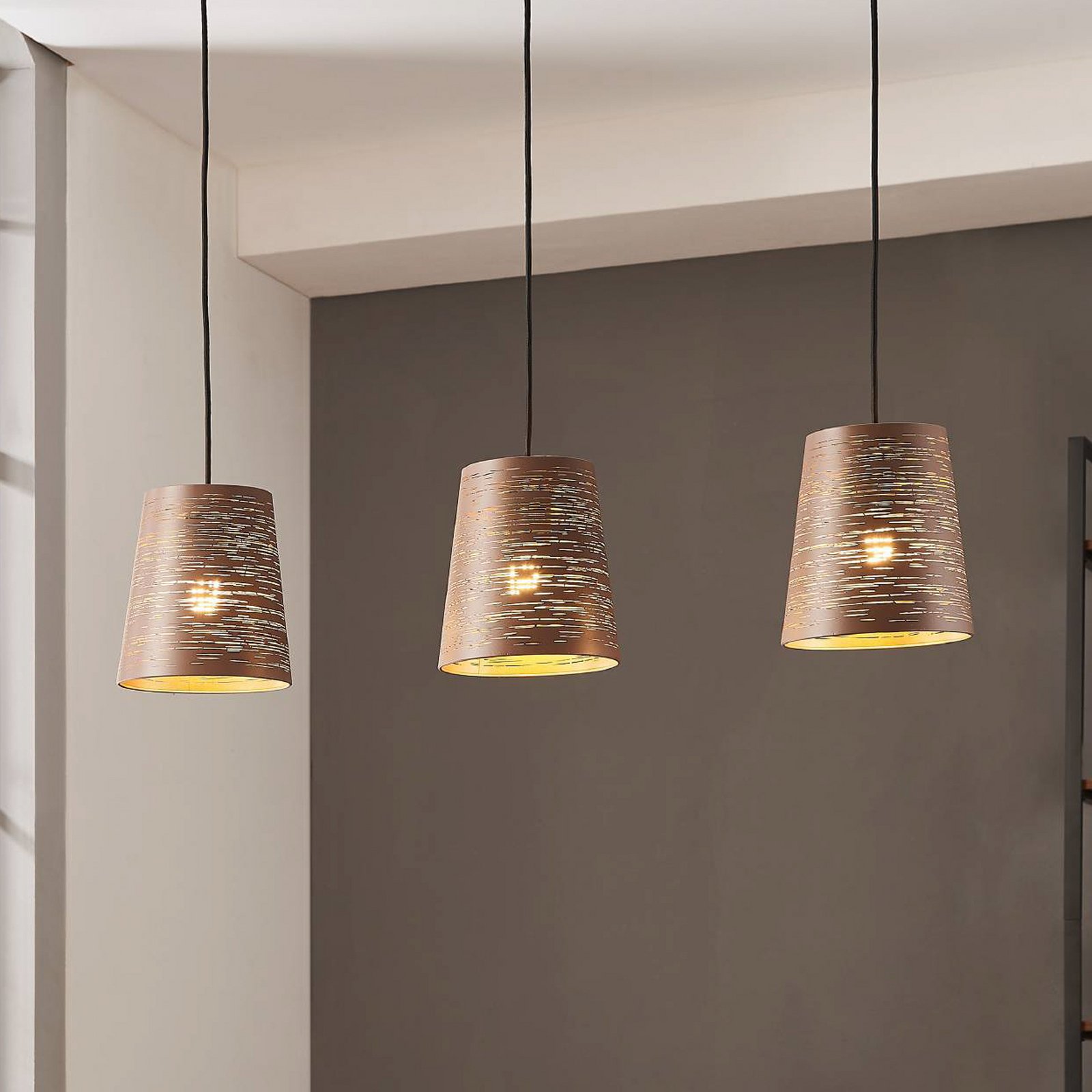 Segezia hanging light, mocha/gold-coloured, length 88 cm, 3-bulb.