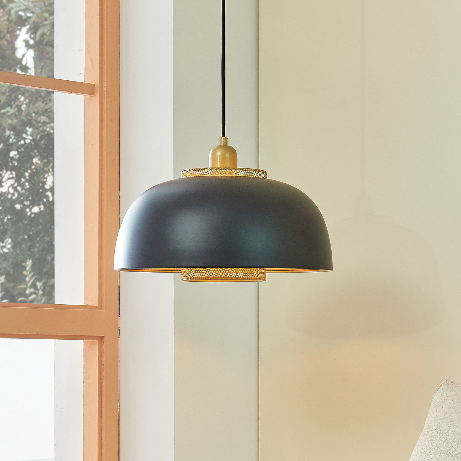 Lampă suspendată Lindby Miraca în negru și auriu - Camera de zi / sufragerie - modern - negru auriu - Metal