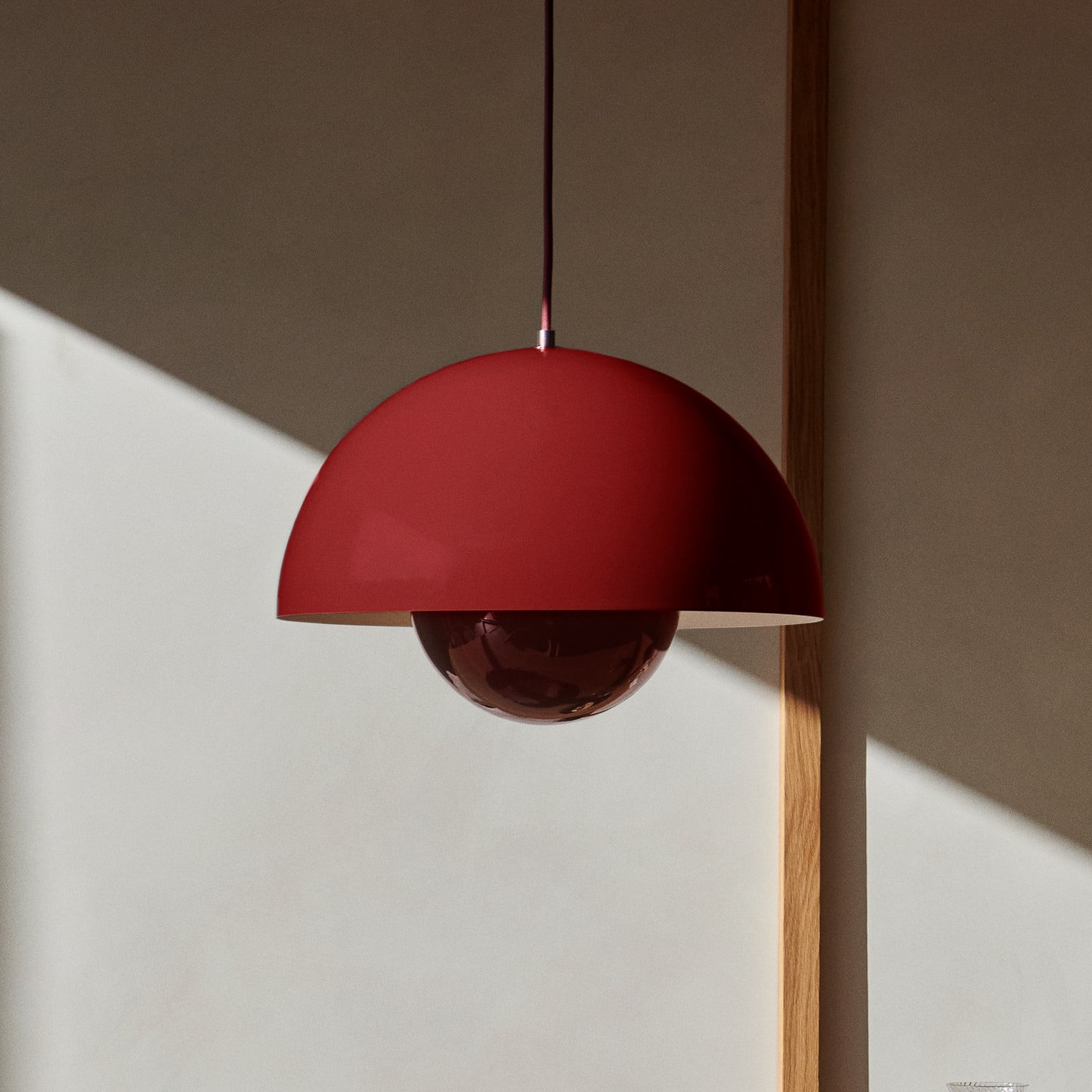 Flowerpot VP7 pendellampe Vermilion Red &Tradition - Stue - Design - Metal - Med én lyskilde