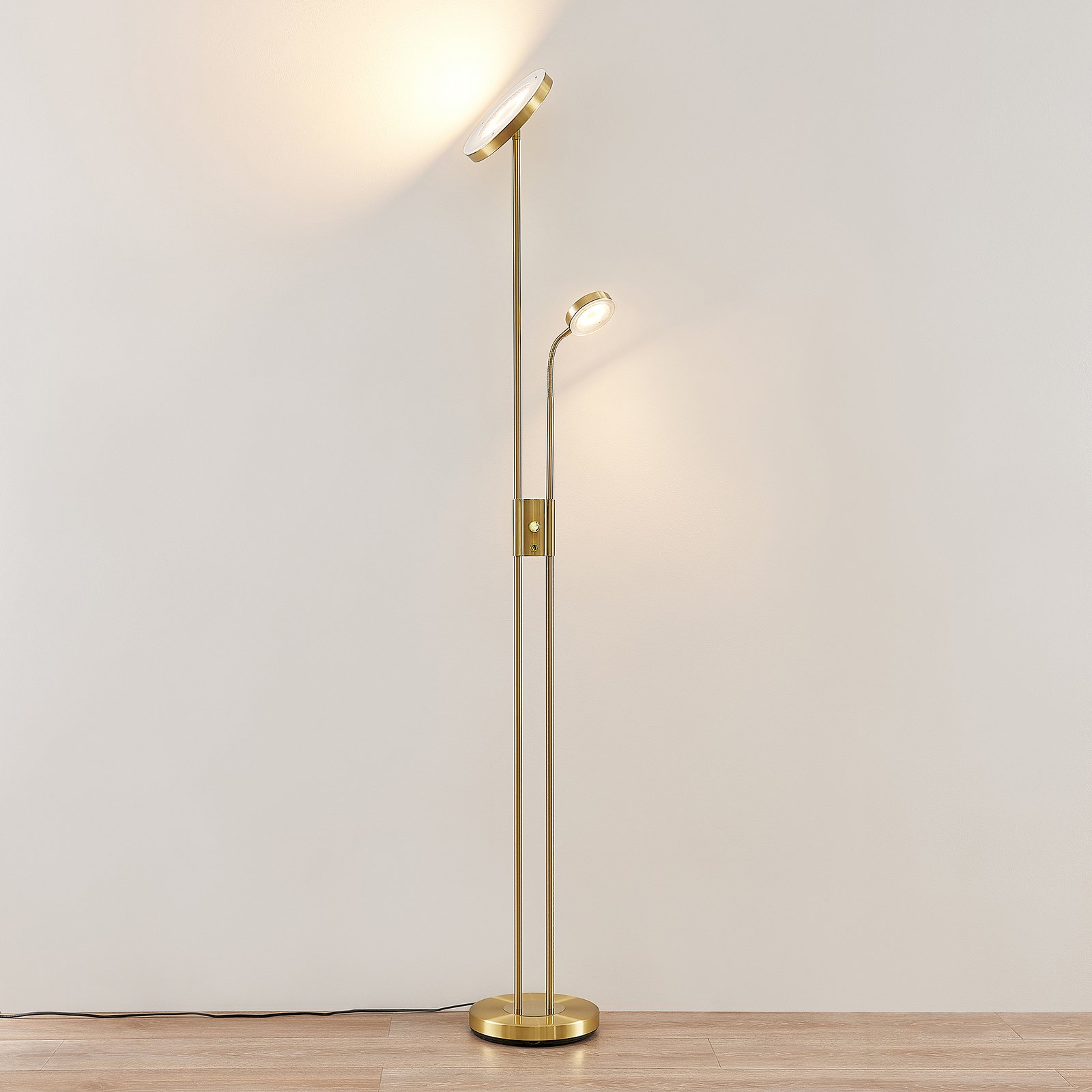 Seppa LED Floor Lamp Round Matt Brass - Lindby
