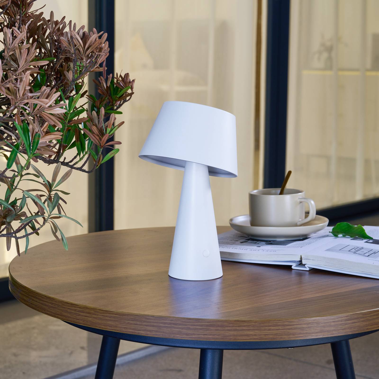 Фото - Прожектор / світильник Lindby Solarna lampa stołowa LED Lirinor, biała, tworzywo sztuczne, Ø 13 c 