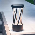 Twist LED pillar light