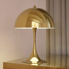 Louis Poulsen Panthella 320 lampa stołowa, mosiądz