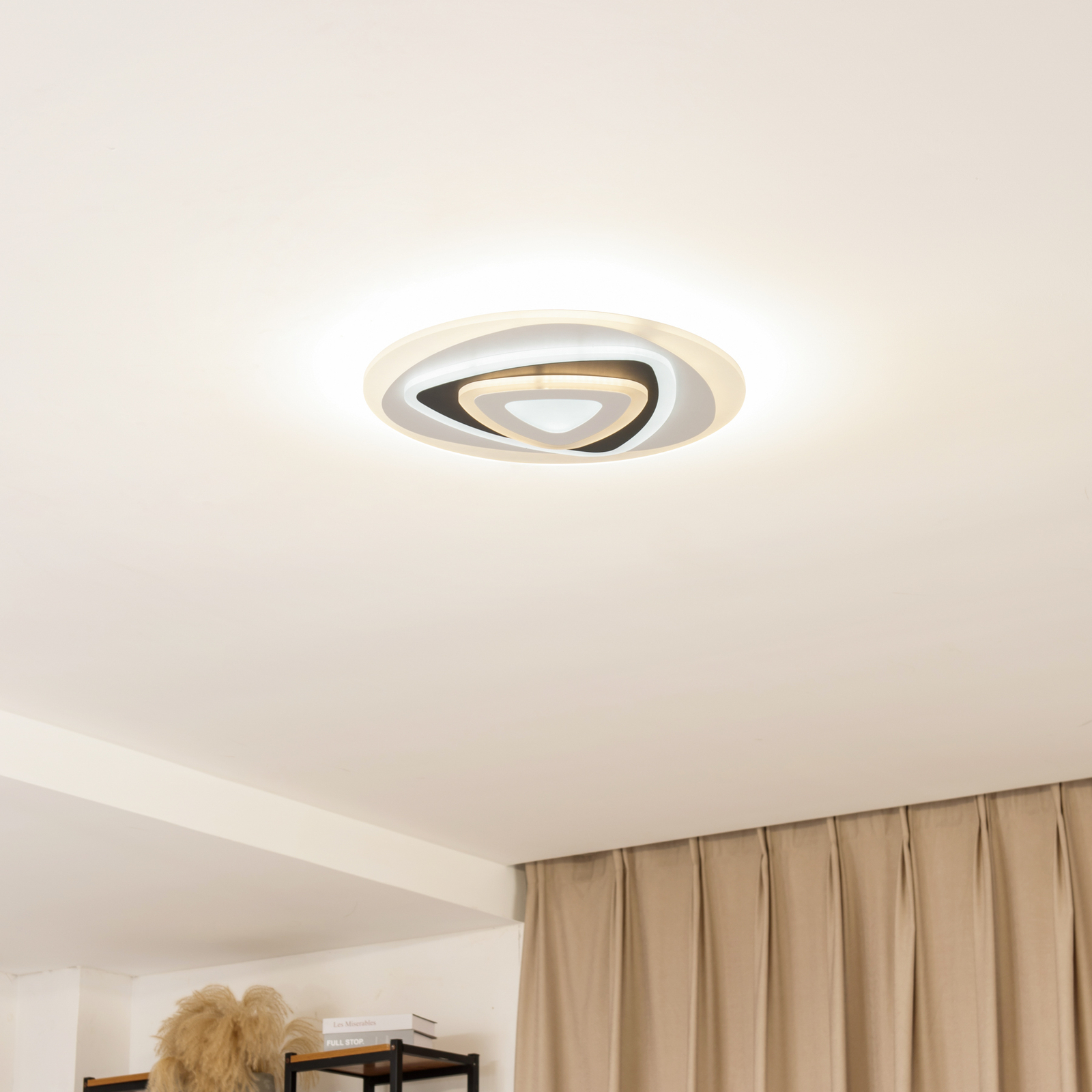 Lindby LED stropna svjetiljka Rebeka, ovalna, CCT, daljinsko upravljanje