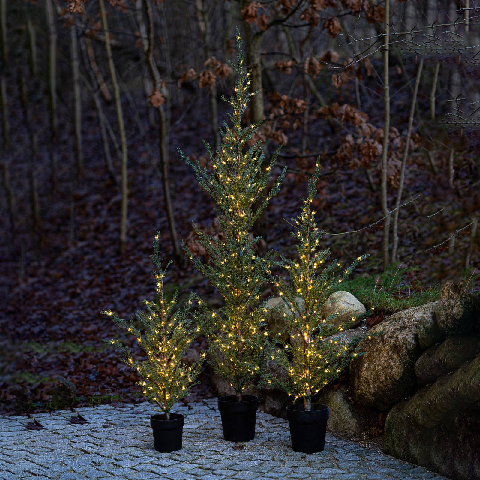 Levně LED stromek Milas Cedr v květináči, pro venkovní použití