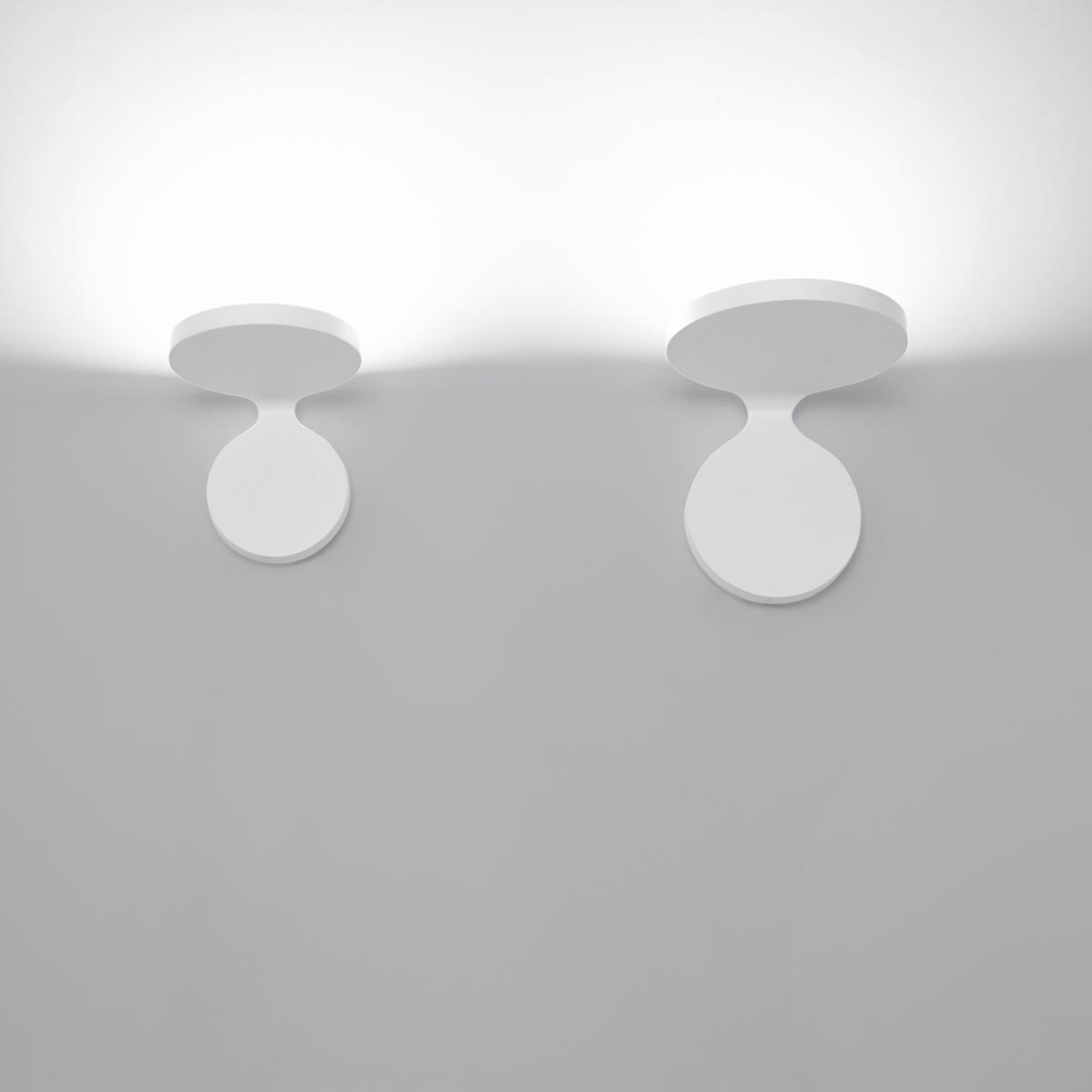 Designer LED wall light Rea 17 in white