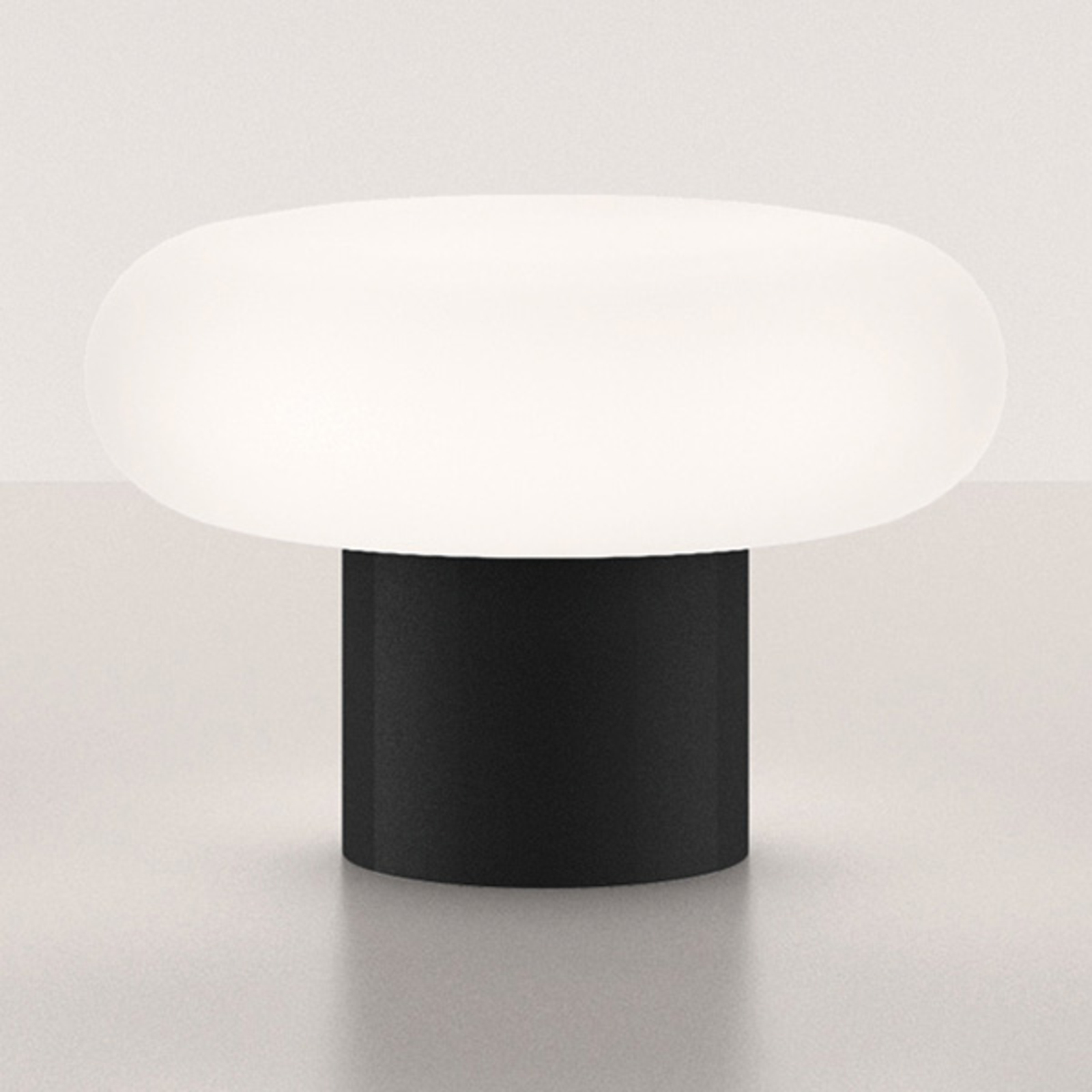 Artemide Itka LED-Tischleuchte, Keramikfuß