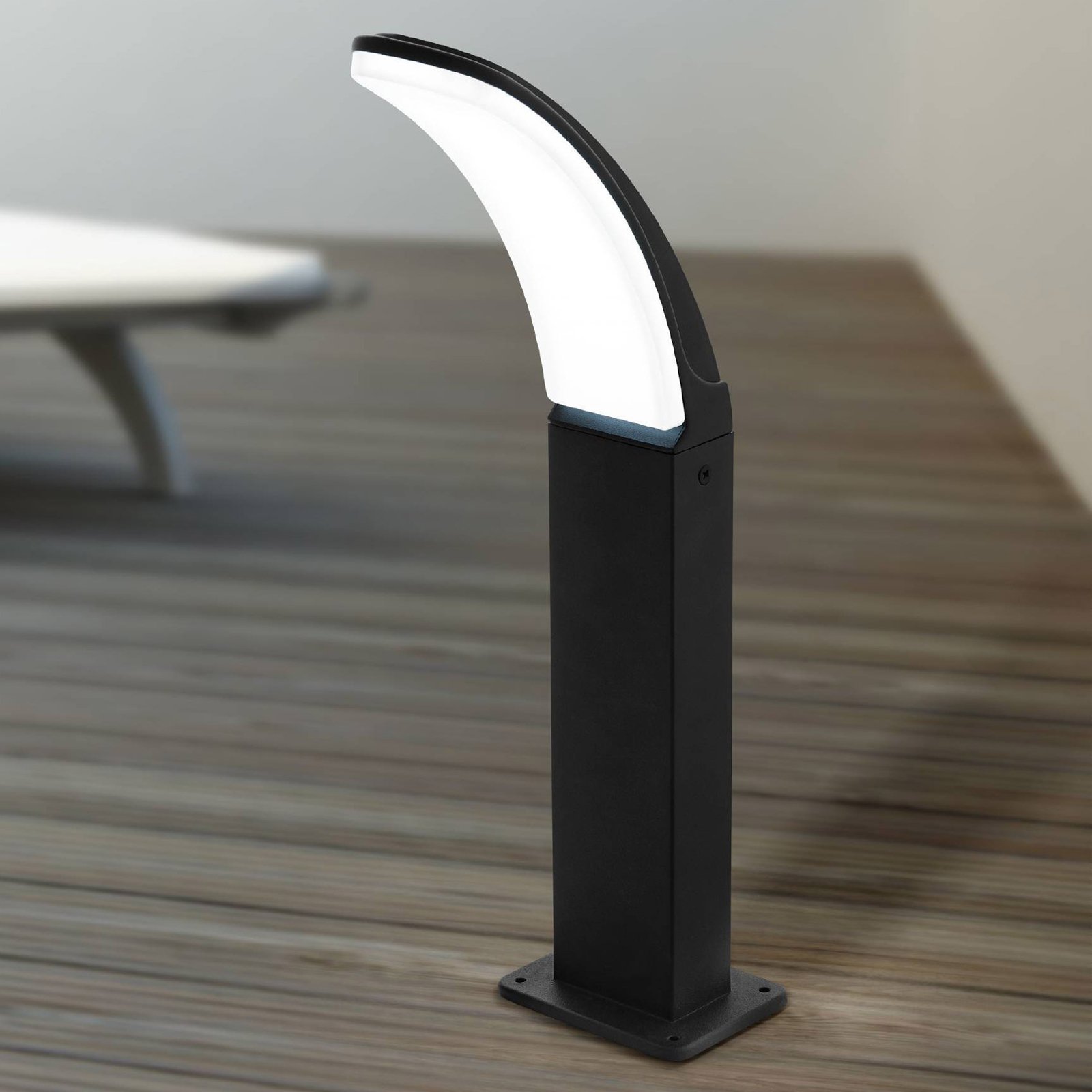 Fiumicino LED pillar light in a curved shape
