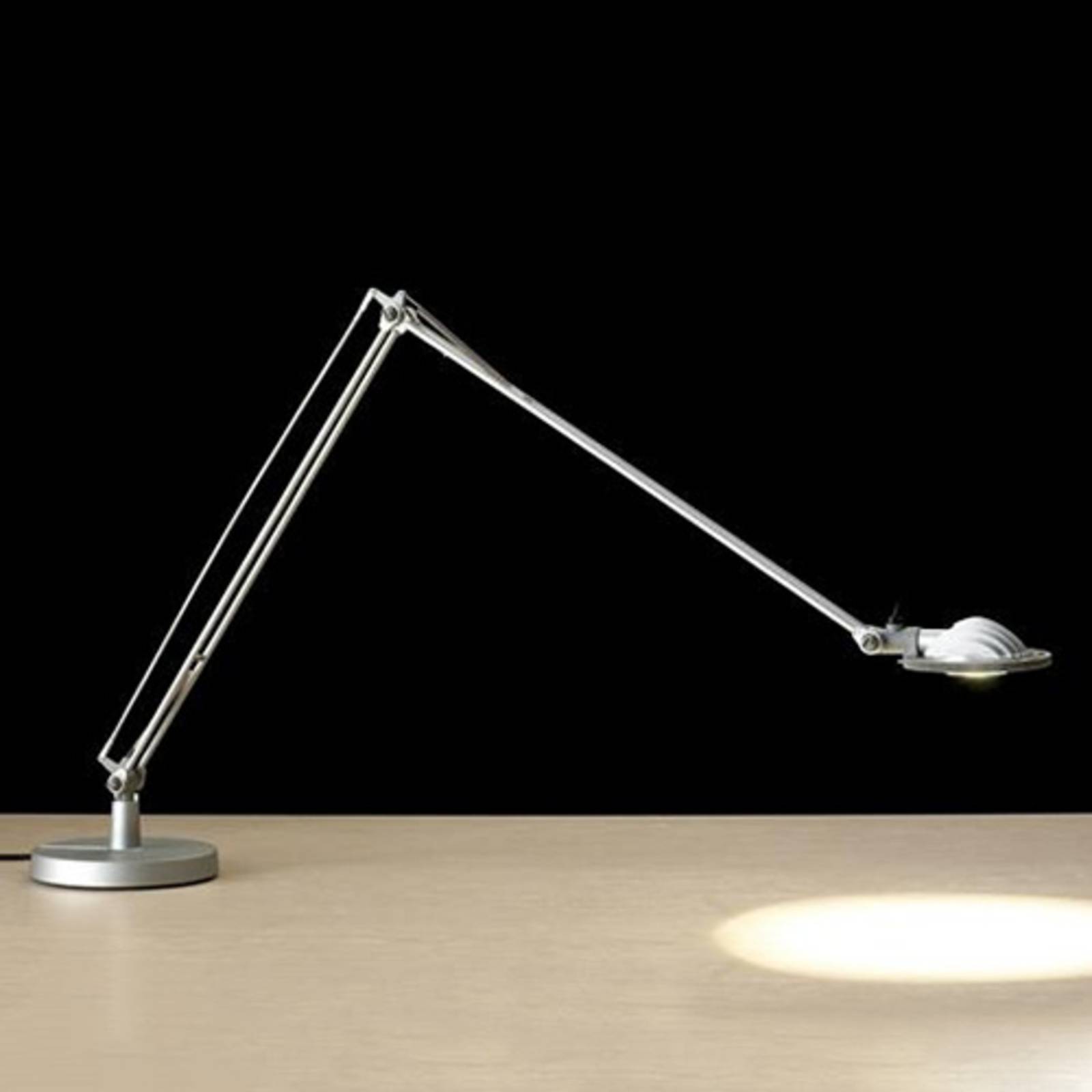 Berenice LED tafellamp met industrieel design