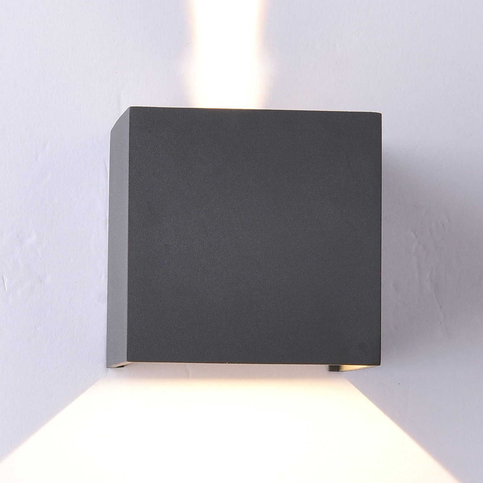 LED outdoor wall light Davos angular