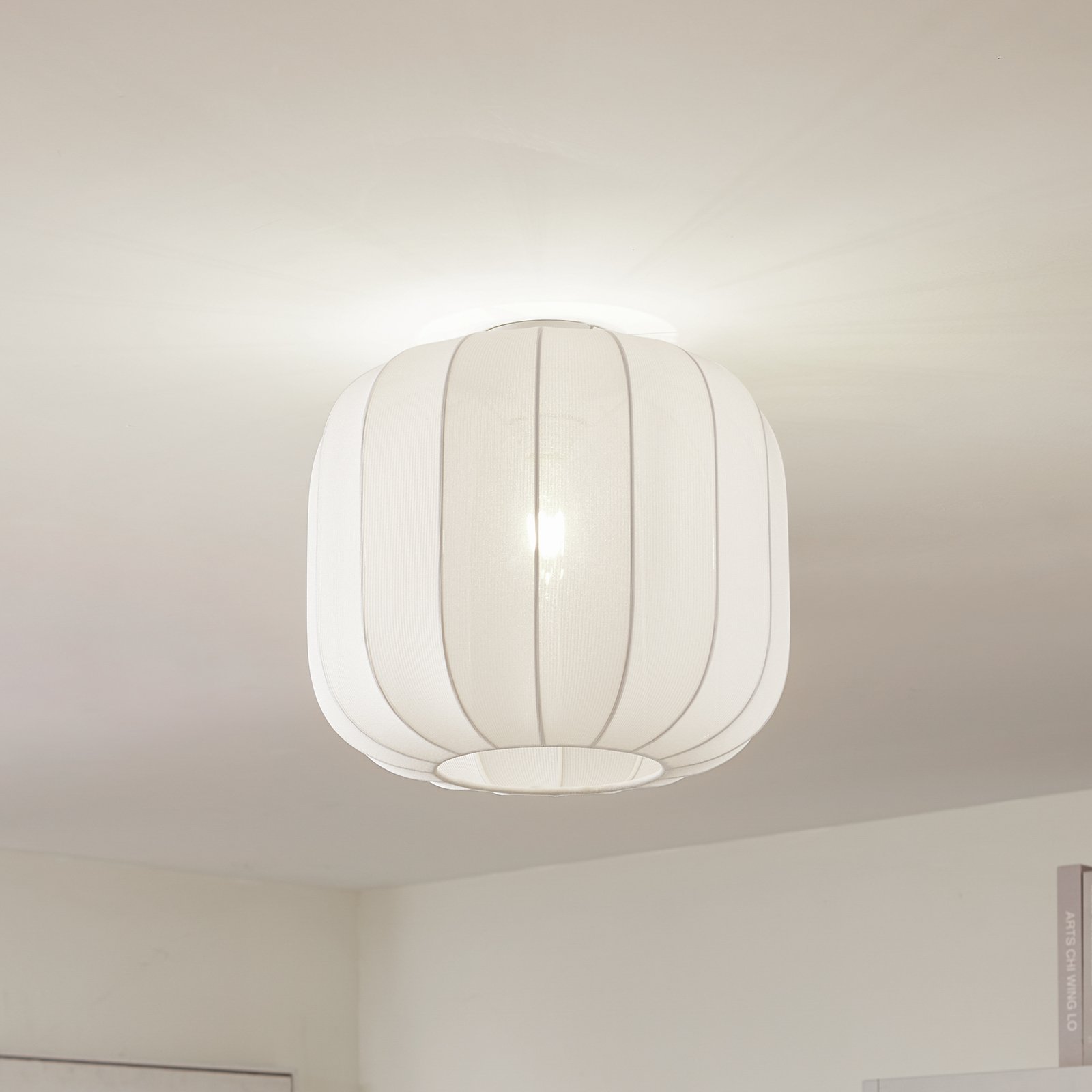 Lindby Helin ceiling light, white, fabric, Ø 35 cm