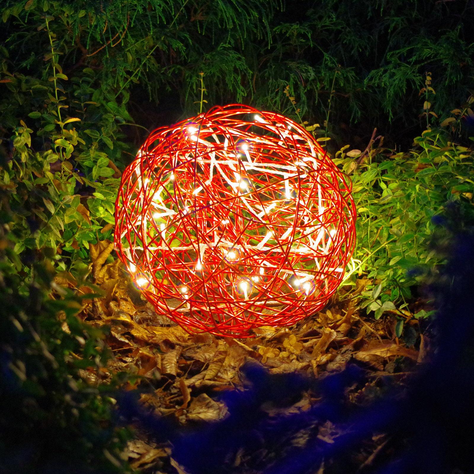 LED 3D-designkula Galax Fun, Ø 30 cm, röd