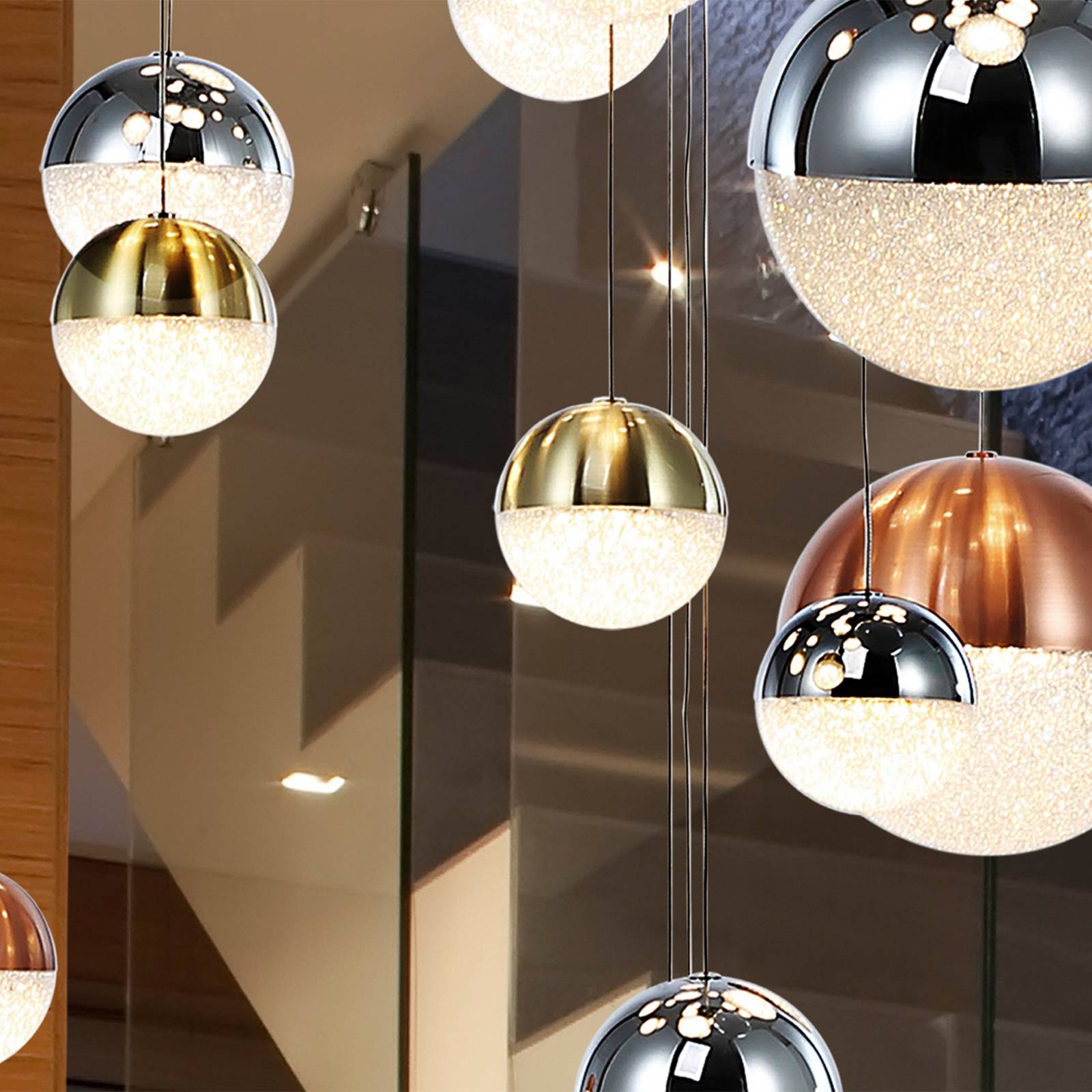 Lampa wisząca LED Sphere, 27 świateł, multicolor, Ø 83 cm, ściemniana