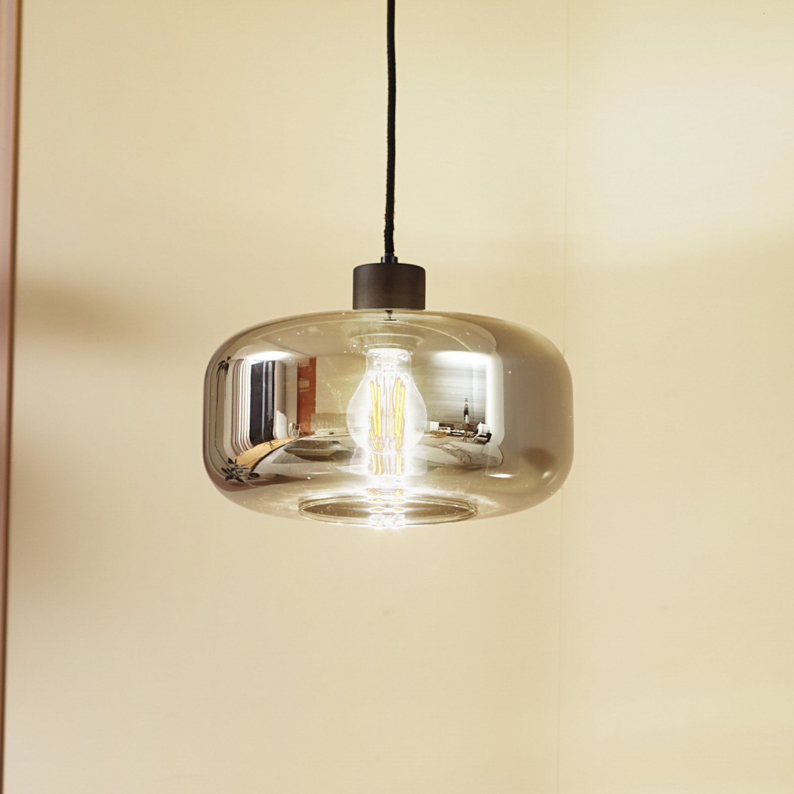 Lindby pendant light Hildur, 1-bulb, Ø 28.5 cm, smoky grey, glass