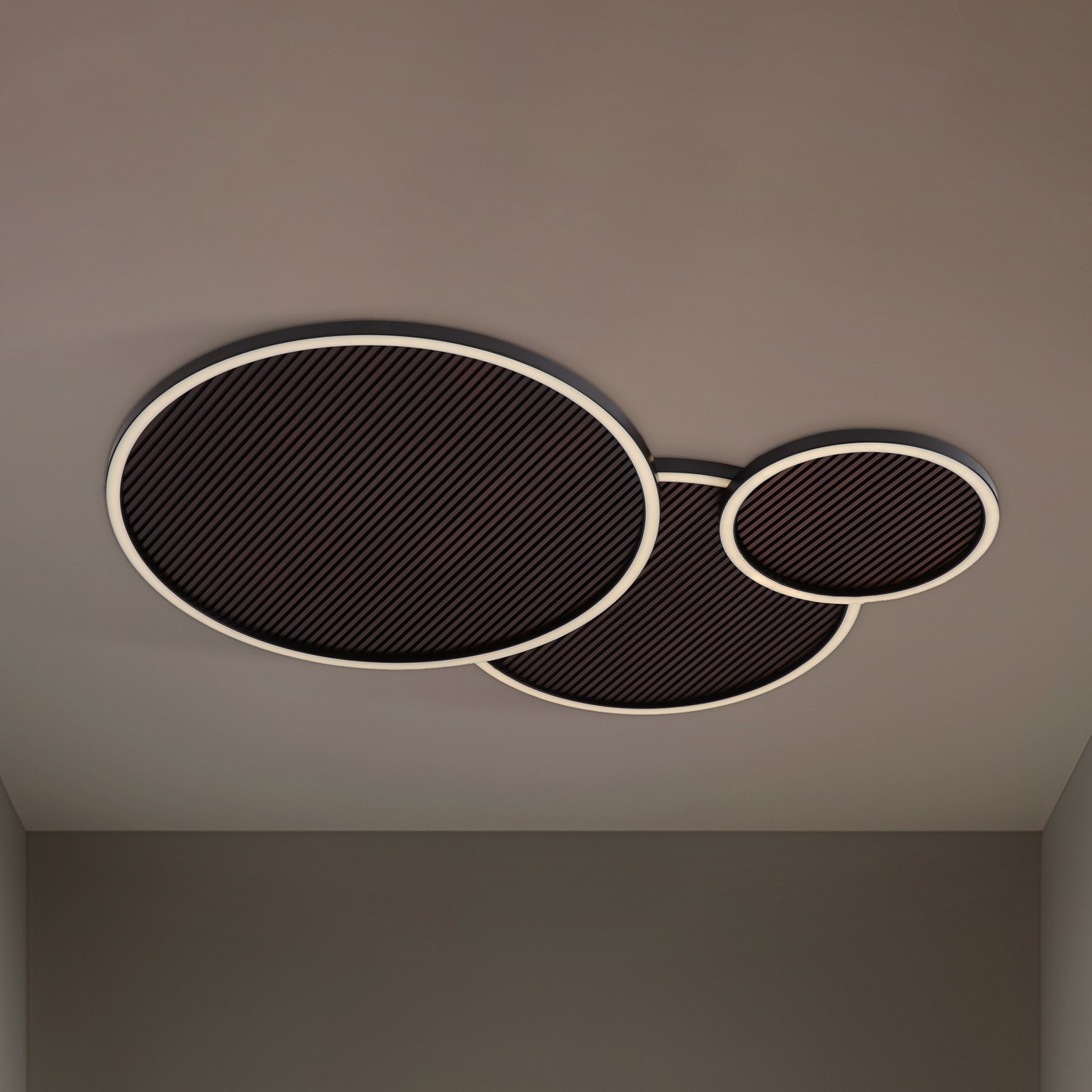 Lucande LED stropní svítidlo Orven, černá/dřevo, 80 cm, stmívatelné