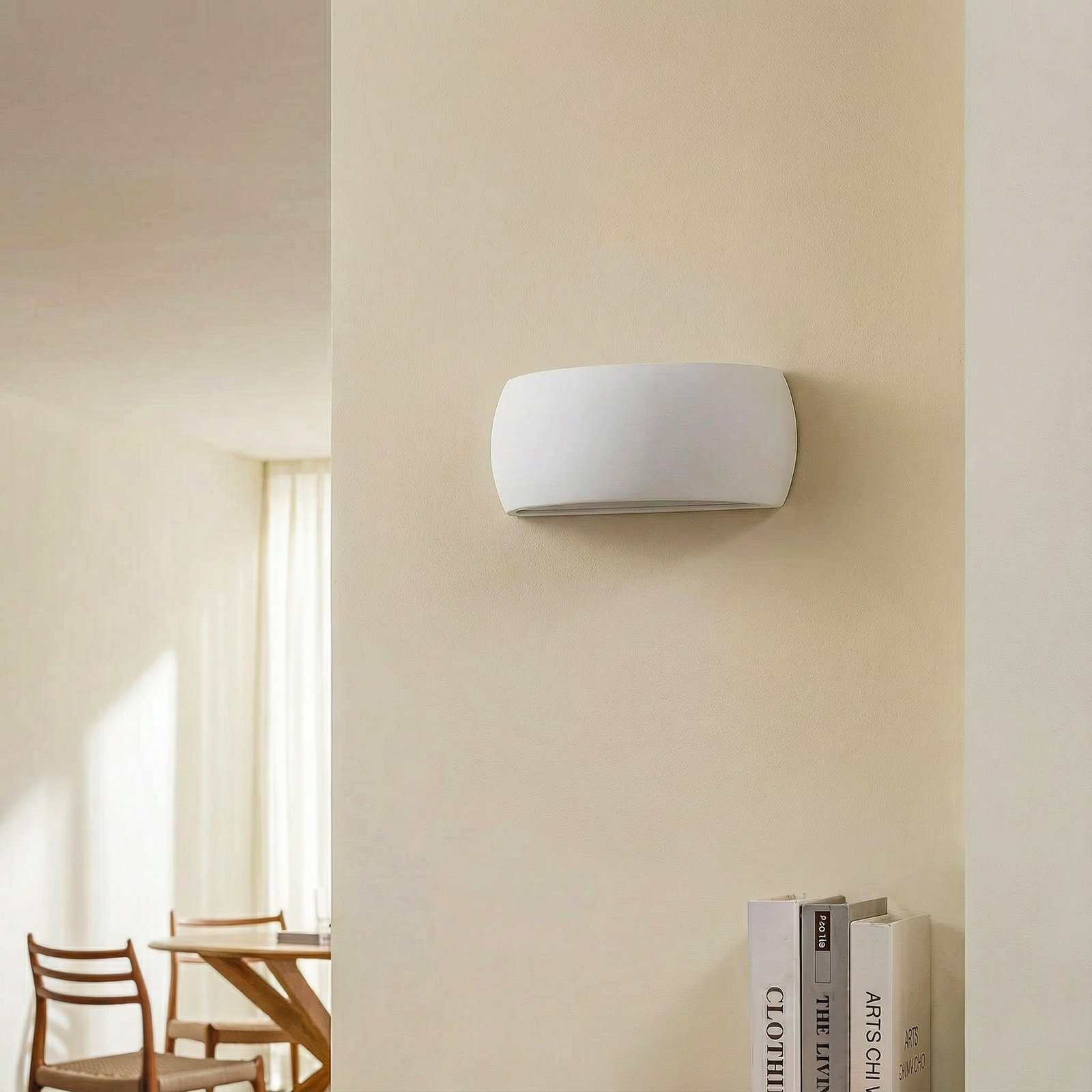 Curve up/down wall light in white ceramic