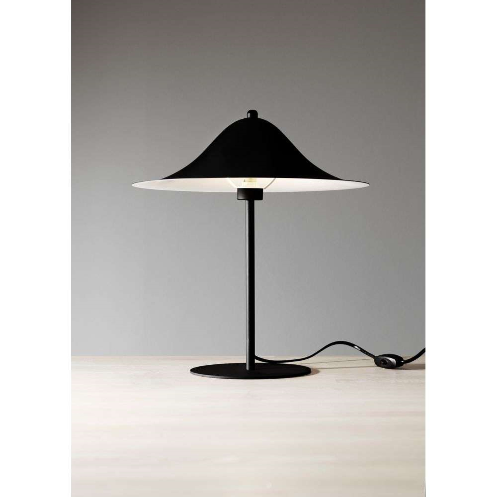 Hans 40 Lampadar Black - Pholc