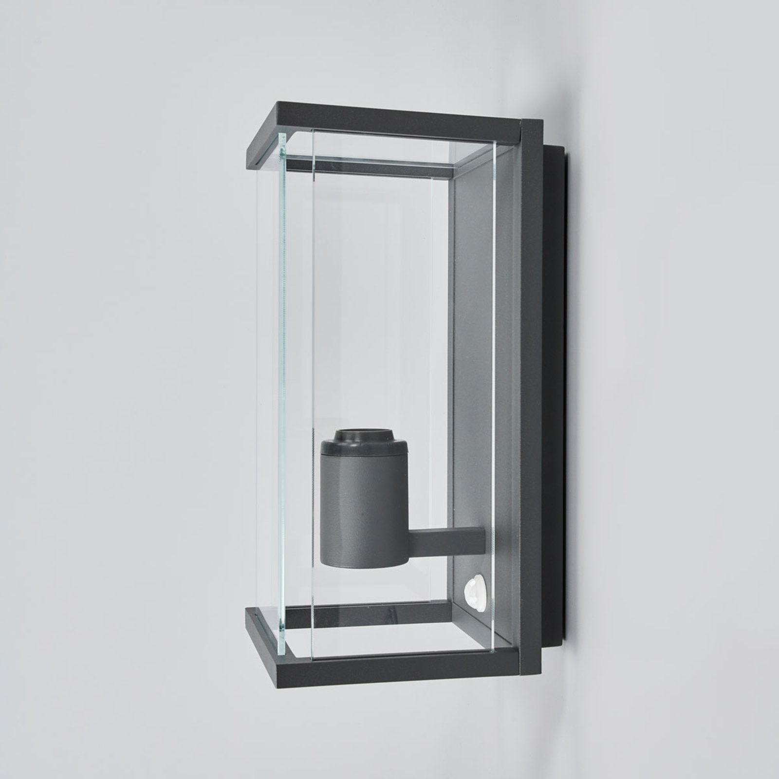 Annalea Buiten Wandlamp IP54 w/Sensor Dark Grey - Lucande