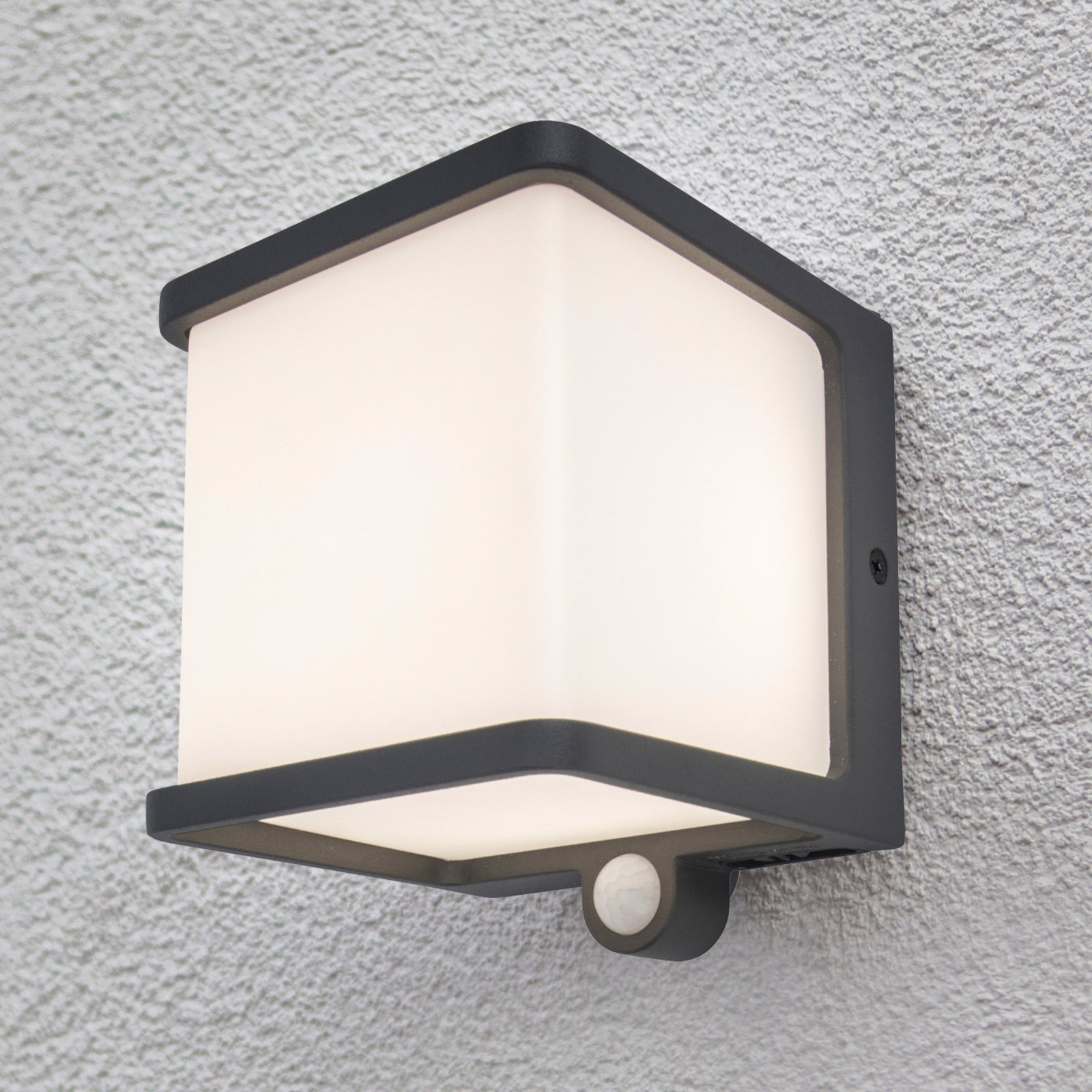 Doblo LED solar wall light with a motion detector