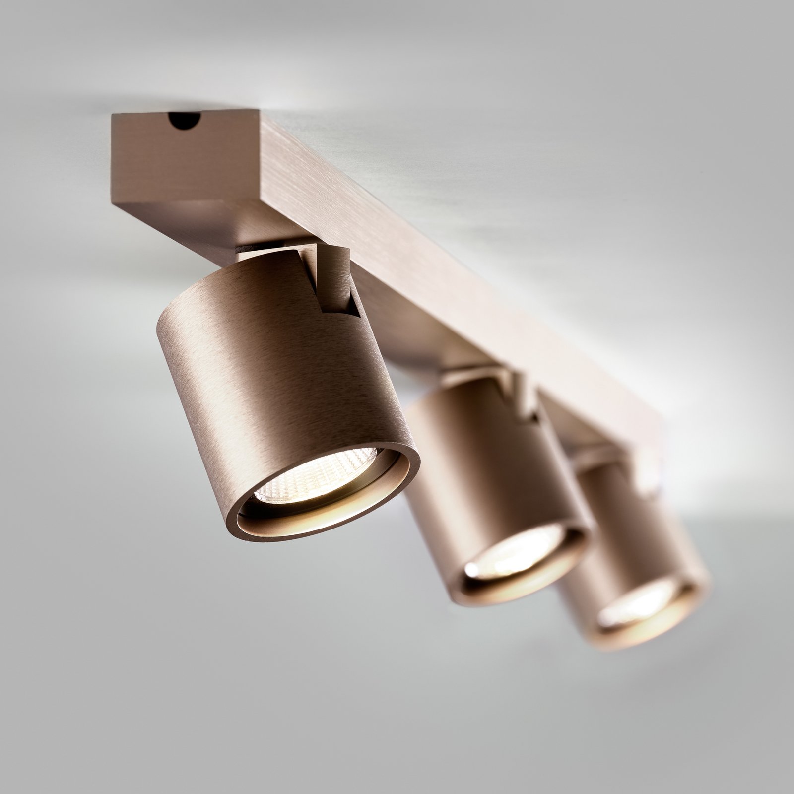 Focus L900 LED-Spot rosegold 90cm, CCT, 3-flg. - Light-Point
