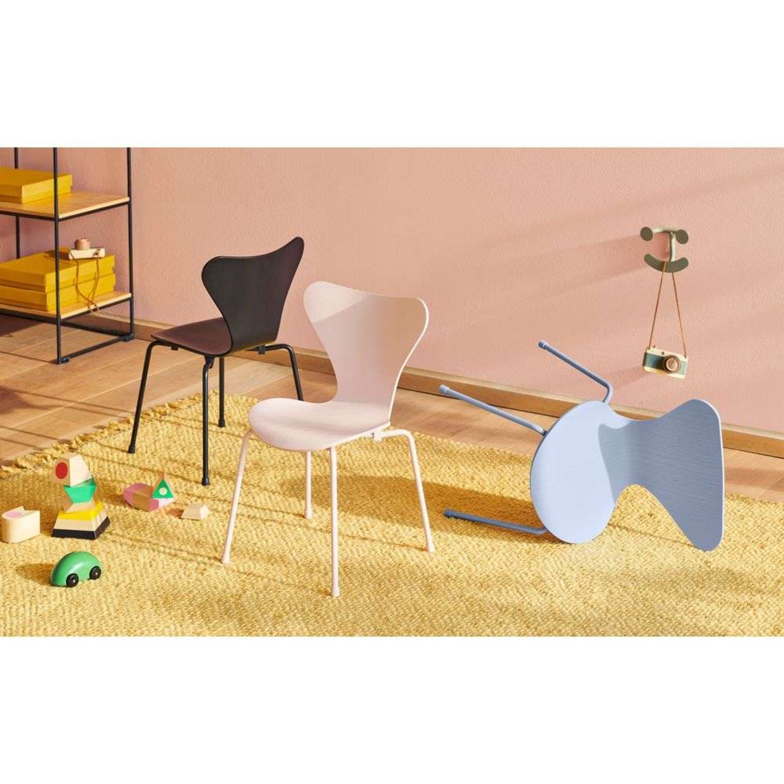 Series 7™ Children's Chair Midnight Plava - Fritz Hansen