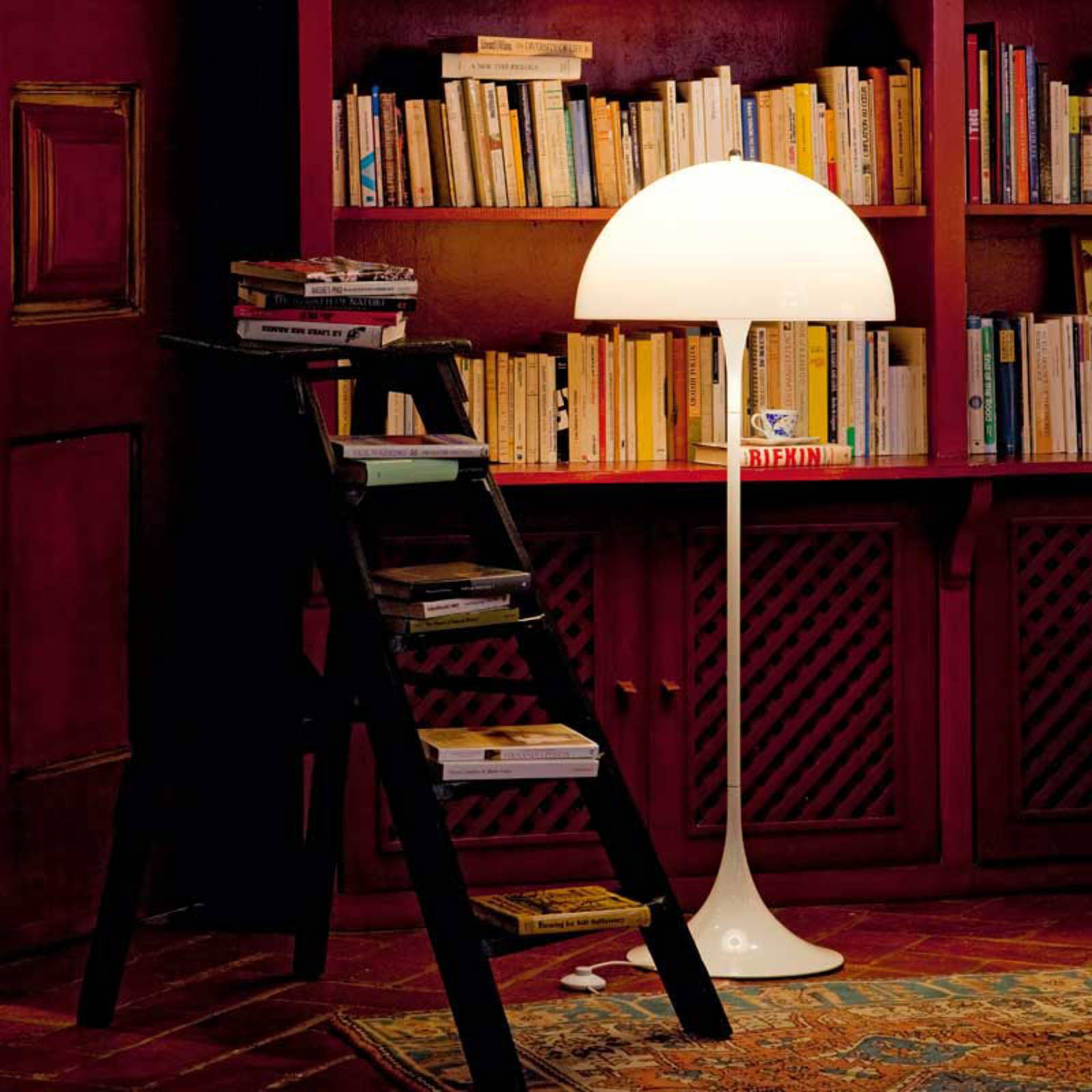 Louis Poulsen Panthella – lampa stojąca, opal
