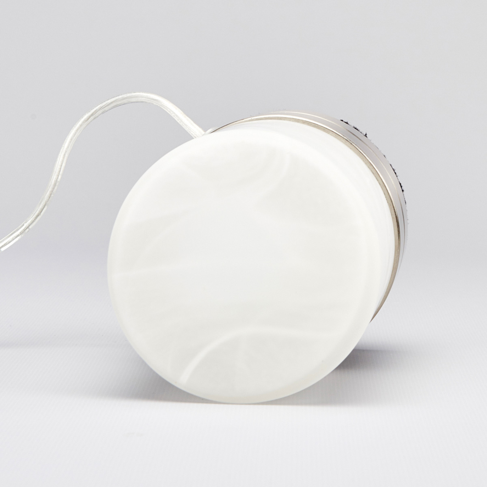 Sevda – stolová lampa v tvare valca