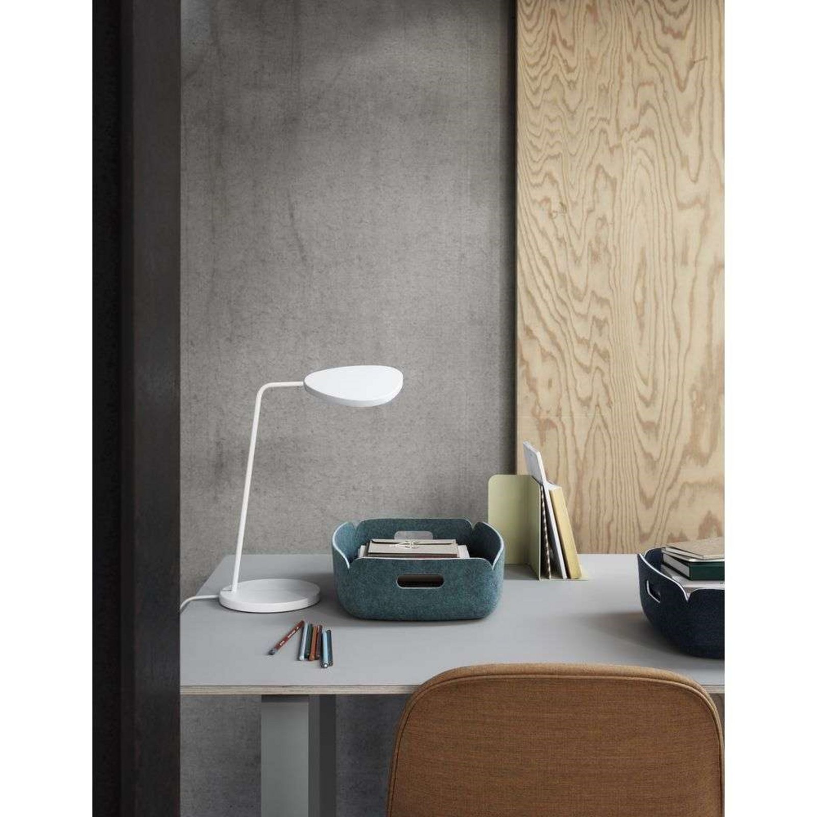 Compile Bookend Grey - Muuto