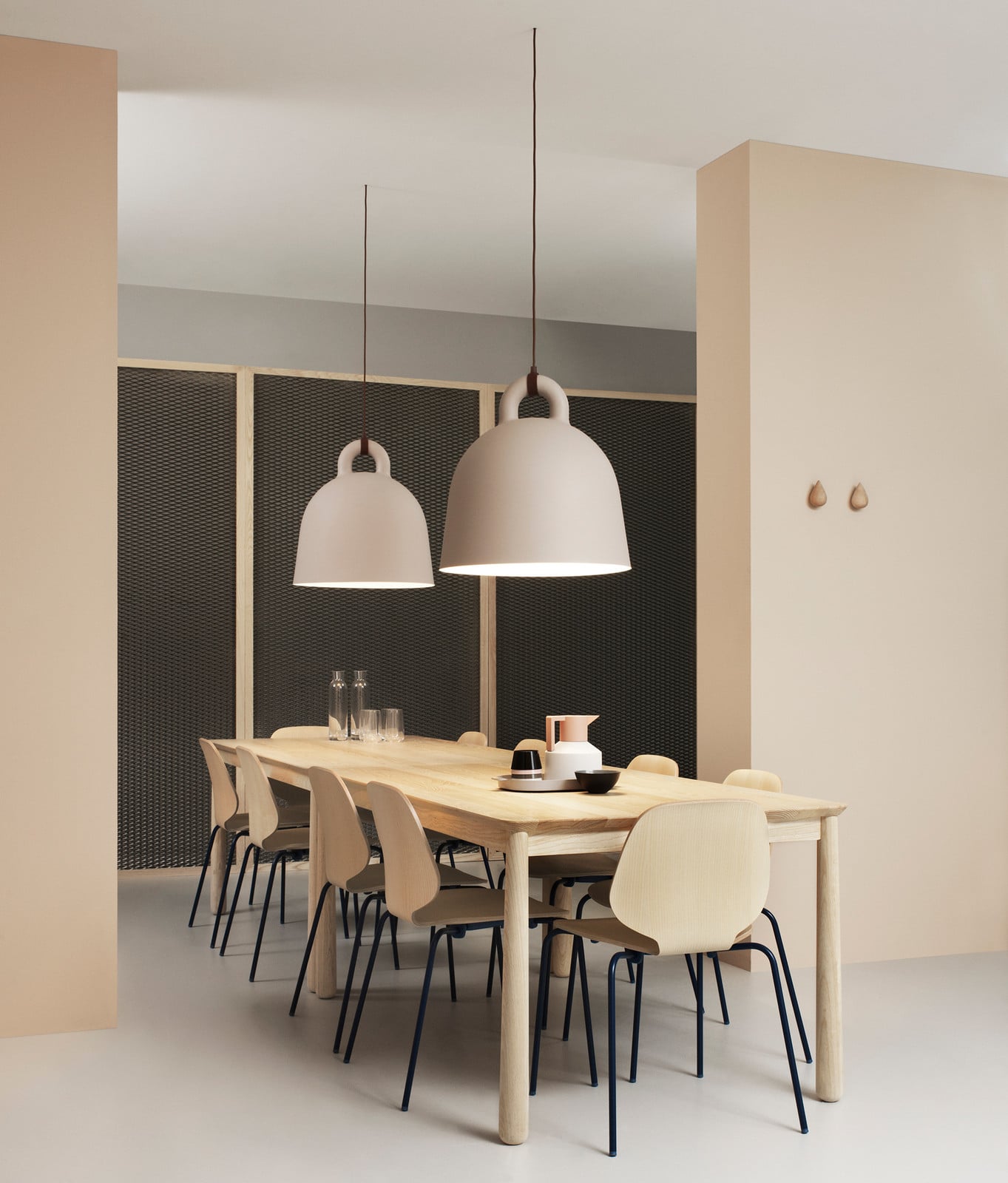 Bell Pendel Large Hvid Normann Copenhagen - Stue - Aluminium