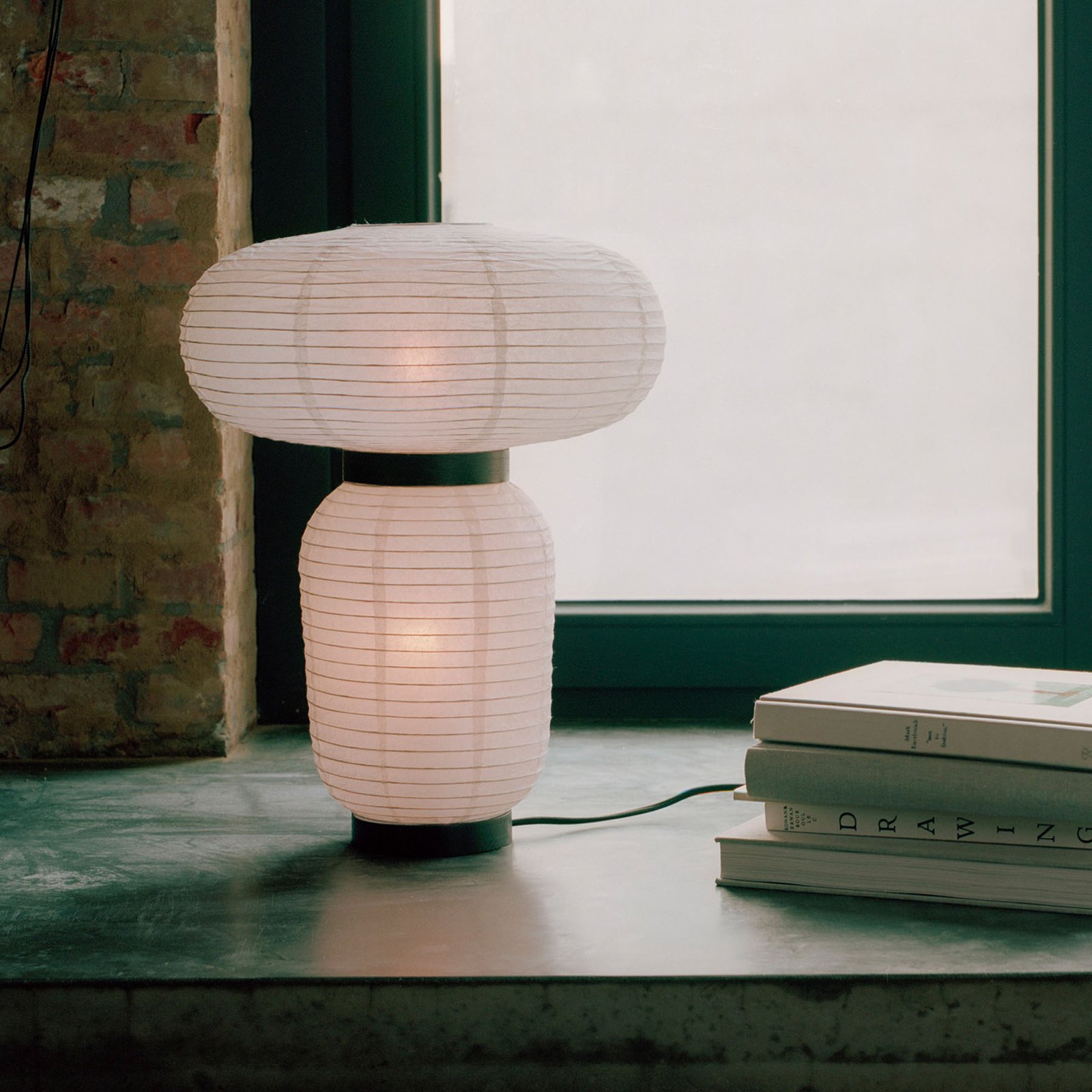 Formakami JH18 Lampe de Table Ivory White/Black Stained Oak - &Tradition