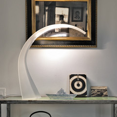 Kartell LED laualamp Taj, valge, 62 cm, plastmassist