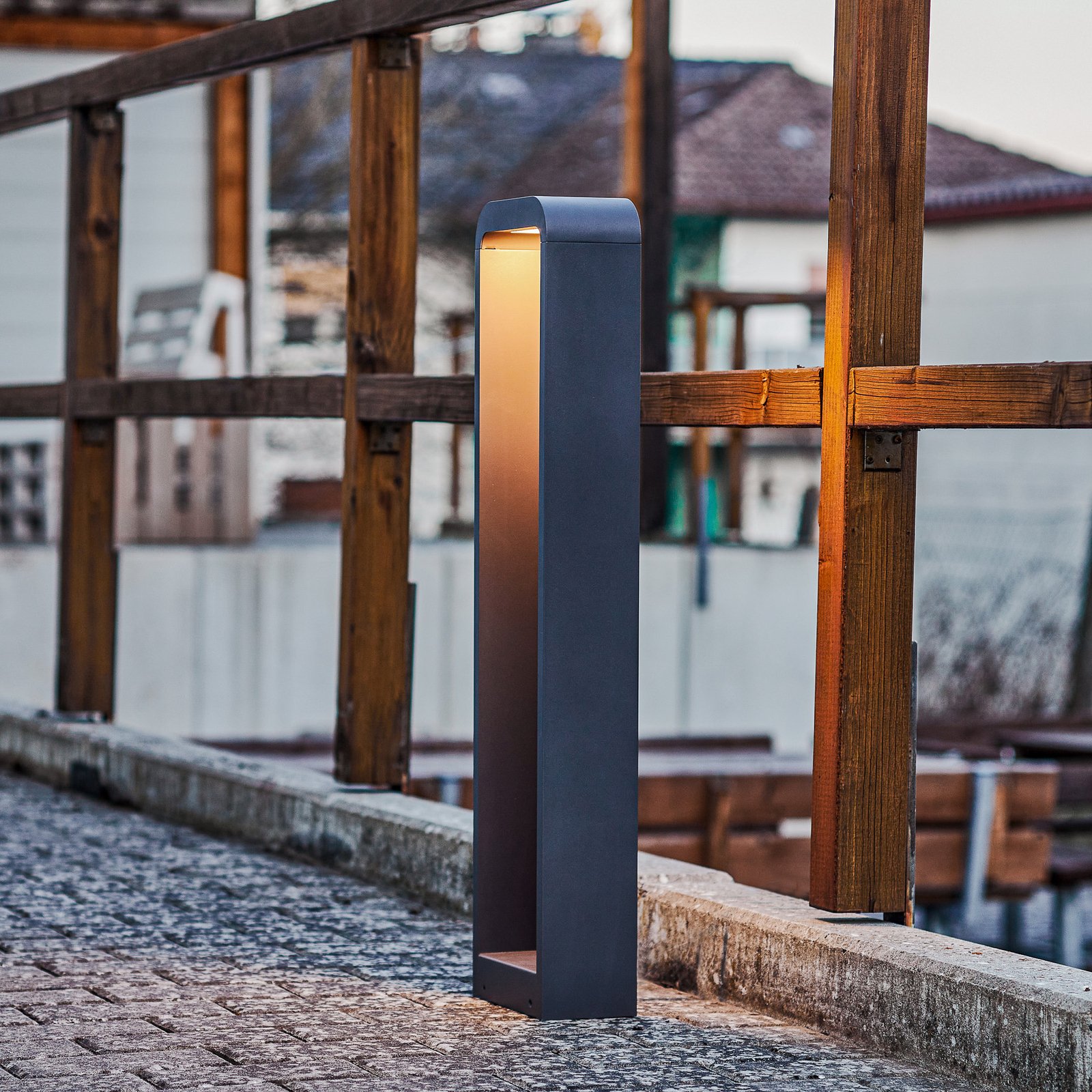 Lindby Emima LED-Wegeleuchte aus Aluminium 80 cm