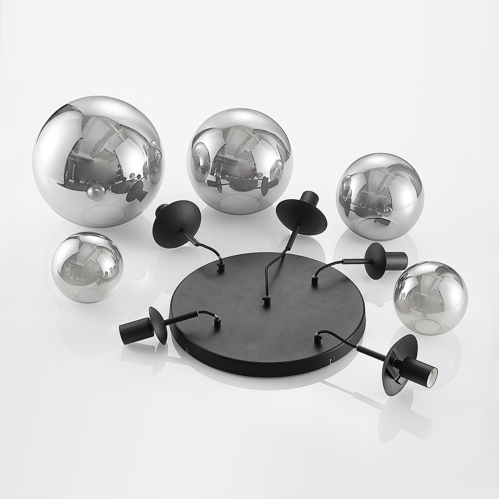 Lindby Teeja colgante, 5 esferas vidrio, gris humo