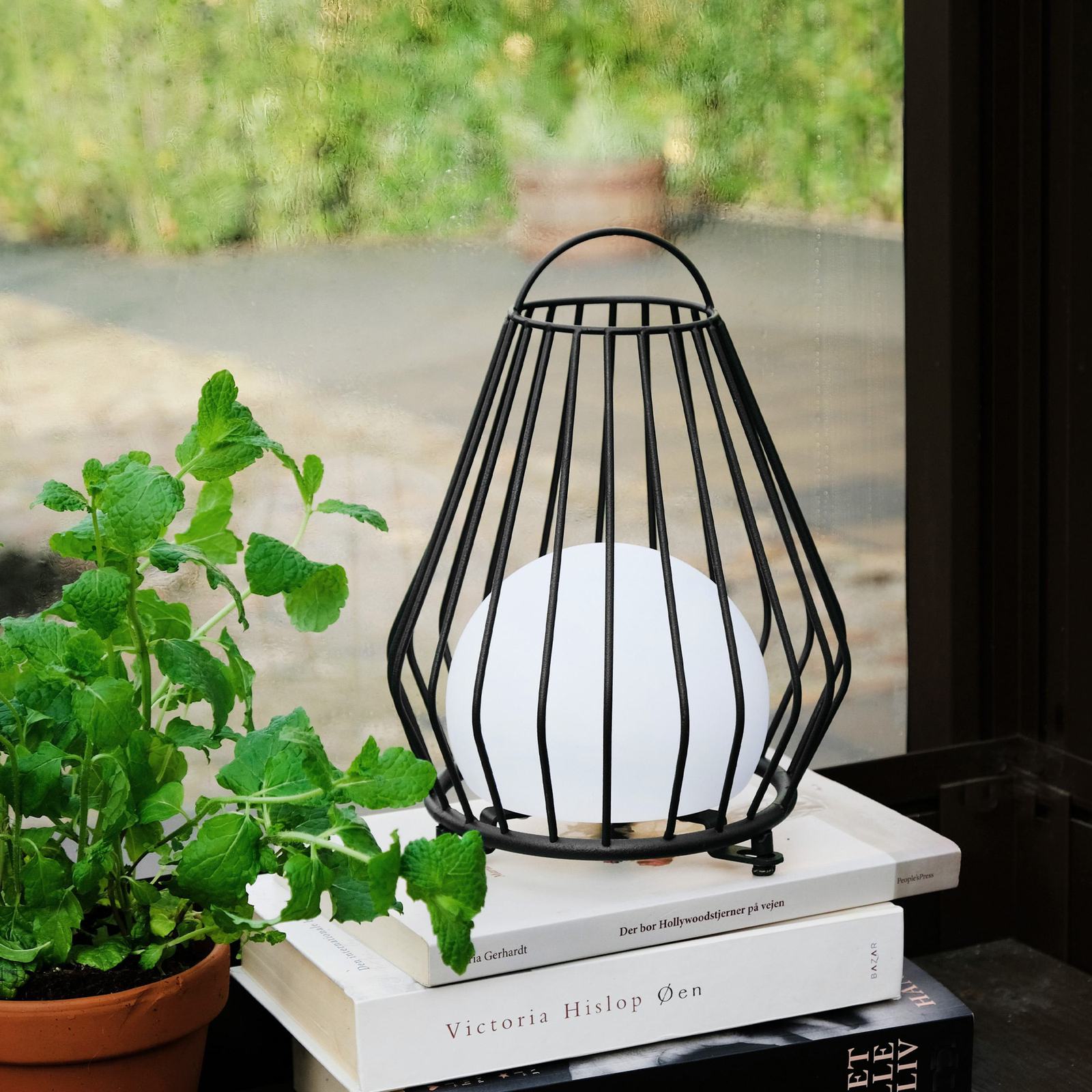 Dyberg Larsen LED table lamp Evesham, height 23 cm