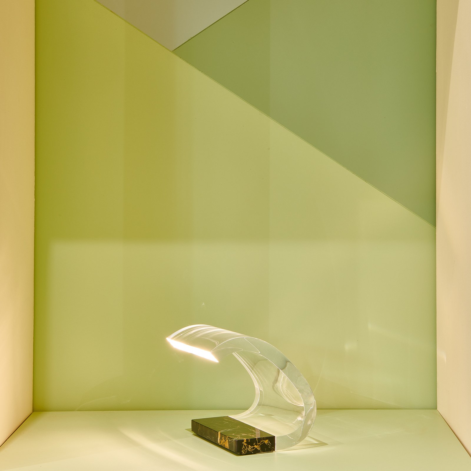 Oluce Acrilica επιτραπέζιο φωτιστικό LED