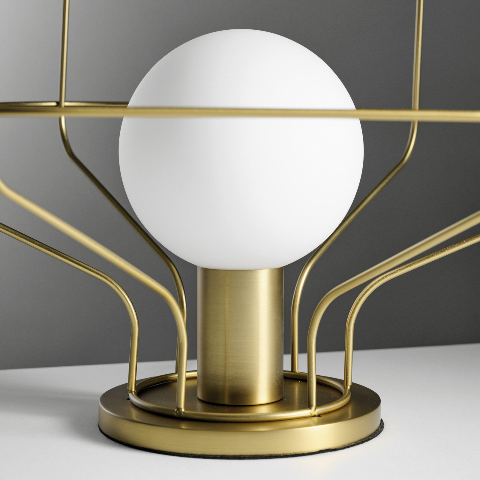 Wire table lamp, gold, metal cage, 40 x 33 cm, dimmable