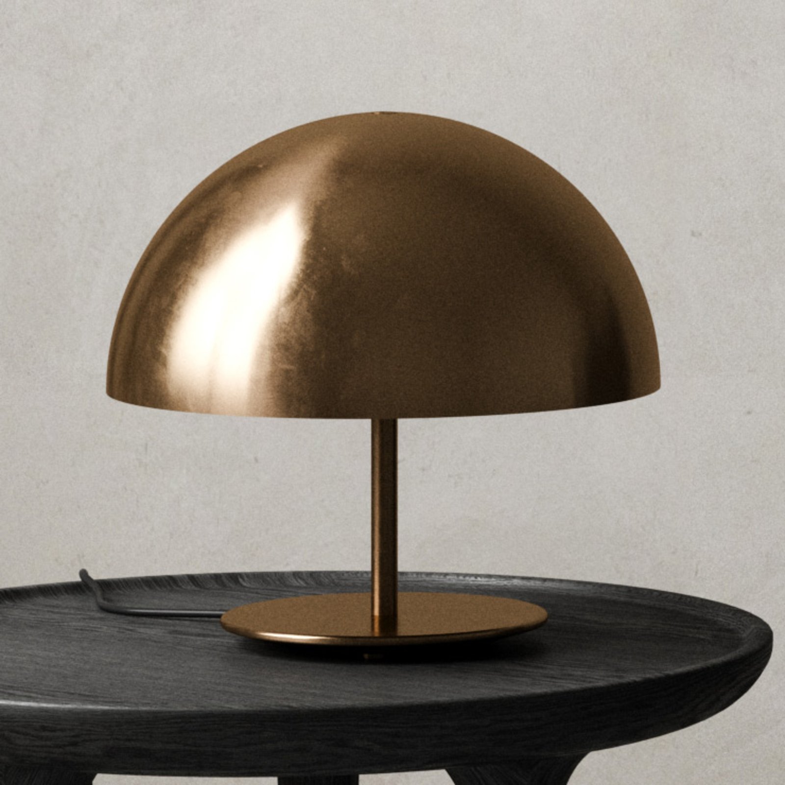 Mater Baby Dome bordslampa, Ø 25 cm av mässing