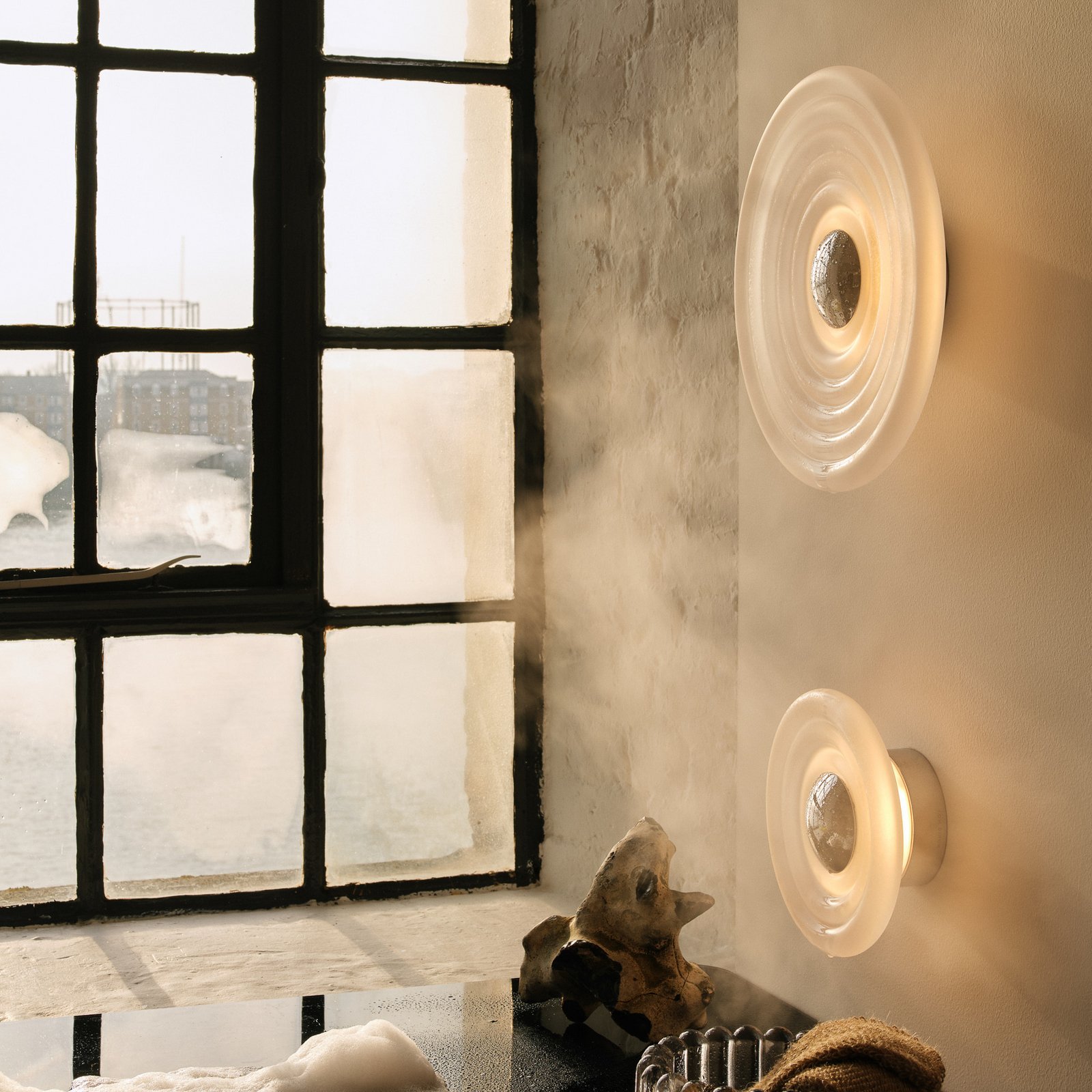 Press Sphere LED-Wandlampe, gefrostet, Ø 35 cm - Tom Dixon Press Sphere LED-Wandlampe, gefrostet, Ø 35 cm - Tom Dixon