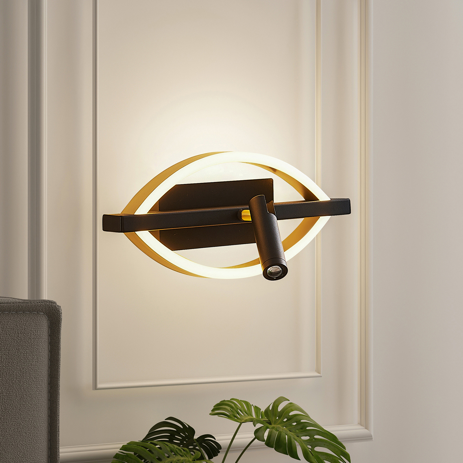 Lucande Matwei LED fali lámpa, ovális, sárgaréz