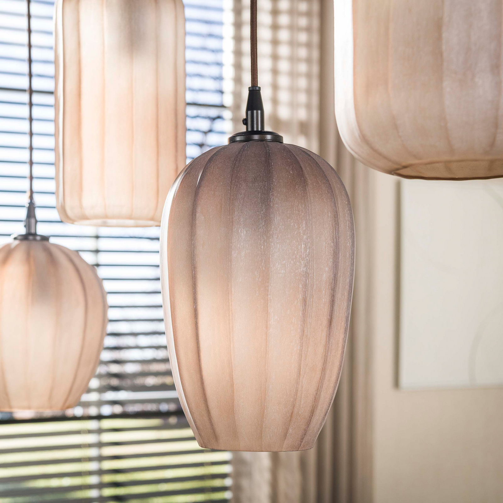 Pendelleuchte Altura, 5-flammig, 125cm, braun, Glas, E27, Pendelleuchte Altura, 5-flammig, 125cm, braun, Glas, E27,