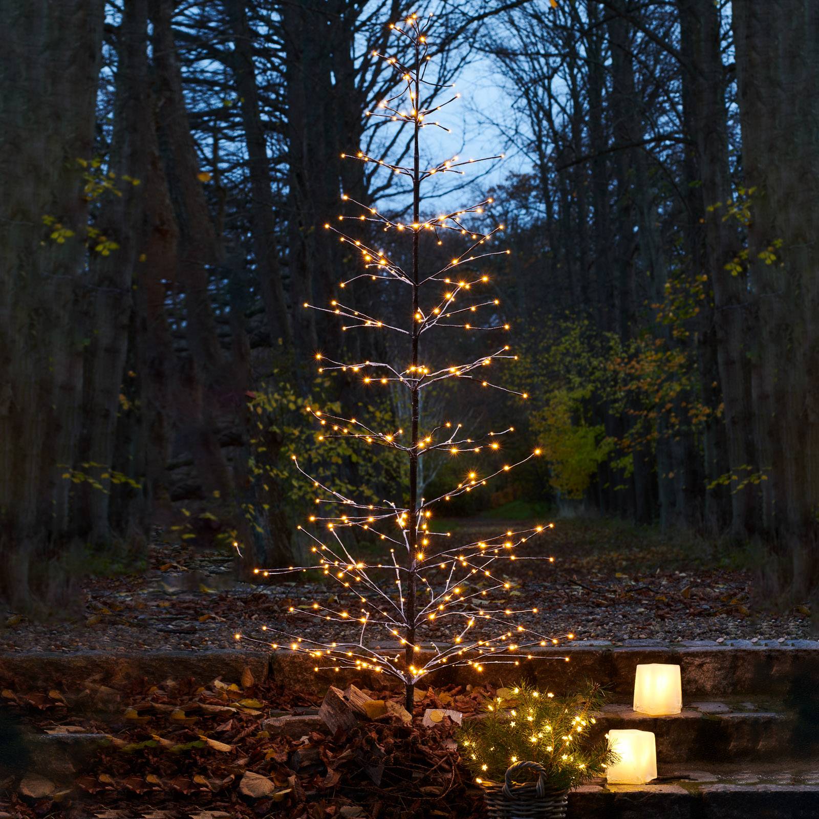 E-shop LED stromček Isaac výška 210 cm hnedý, biely zasnežený